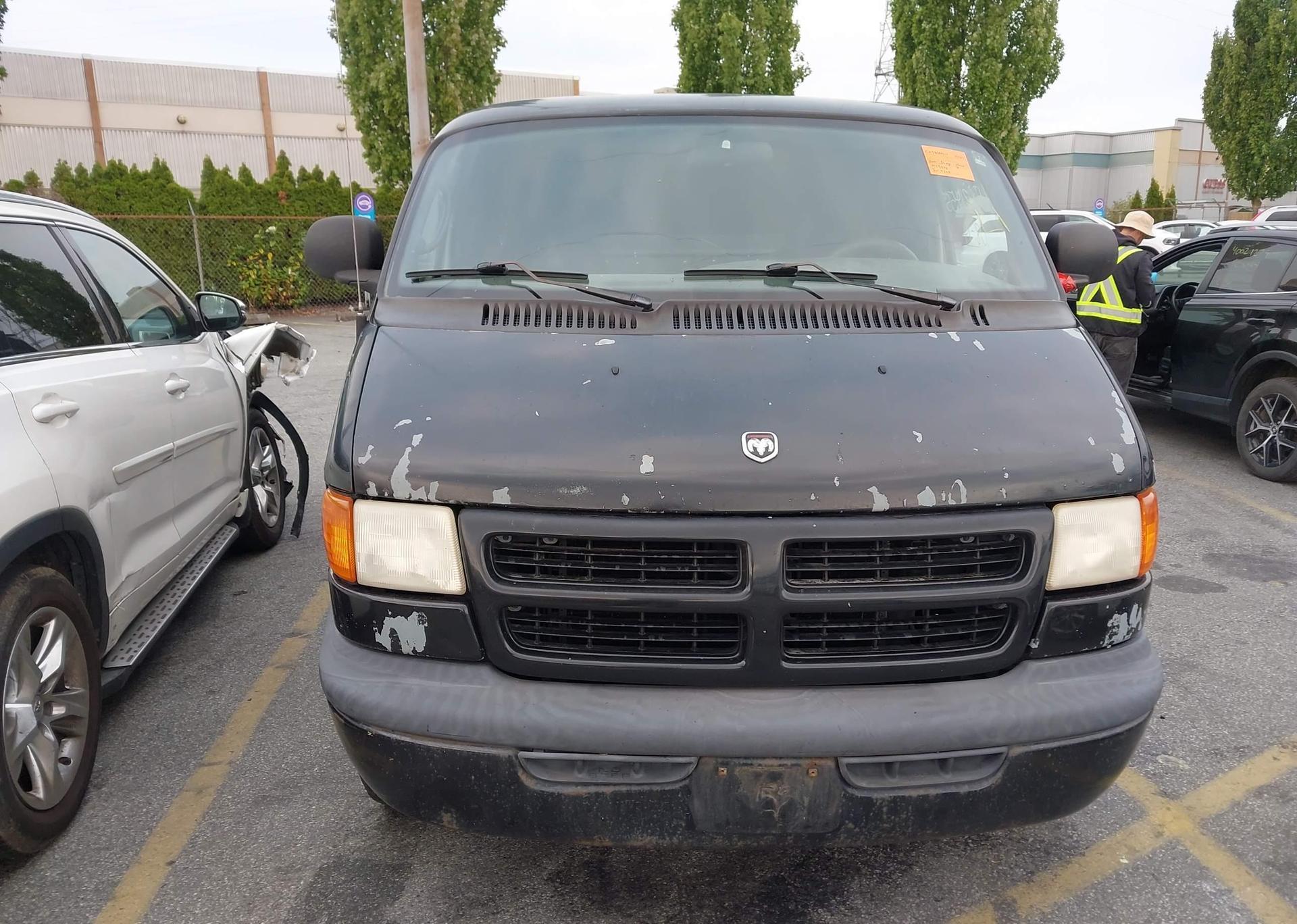 2001 DODGE RAM VAN B1500