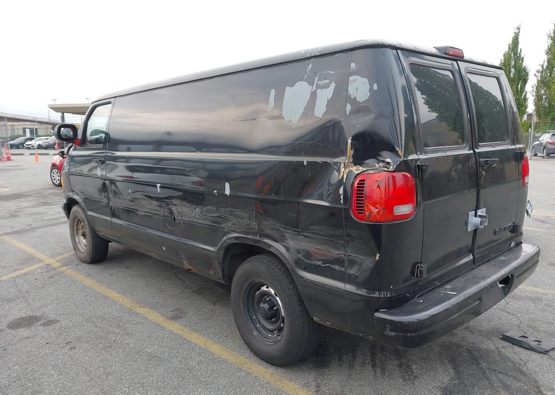 2001 DODGE RAM VAN B1500