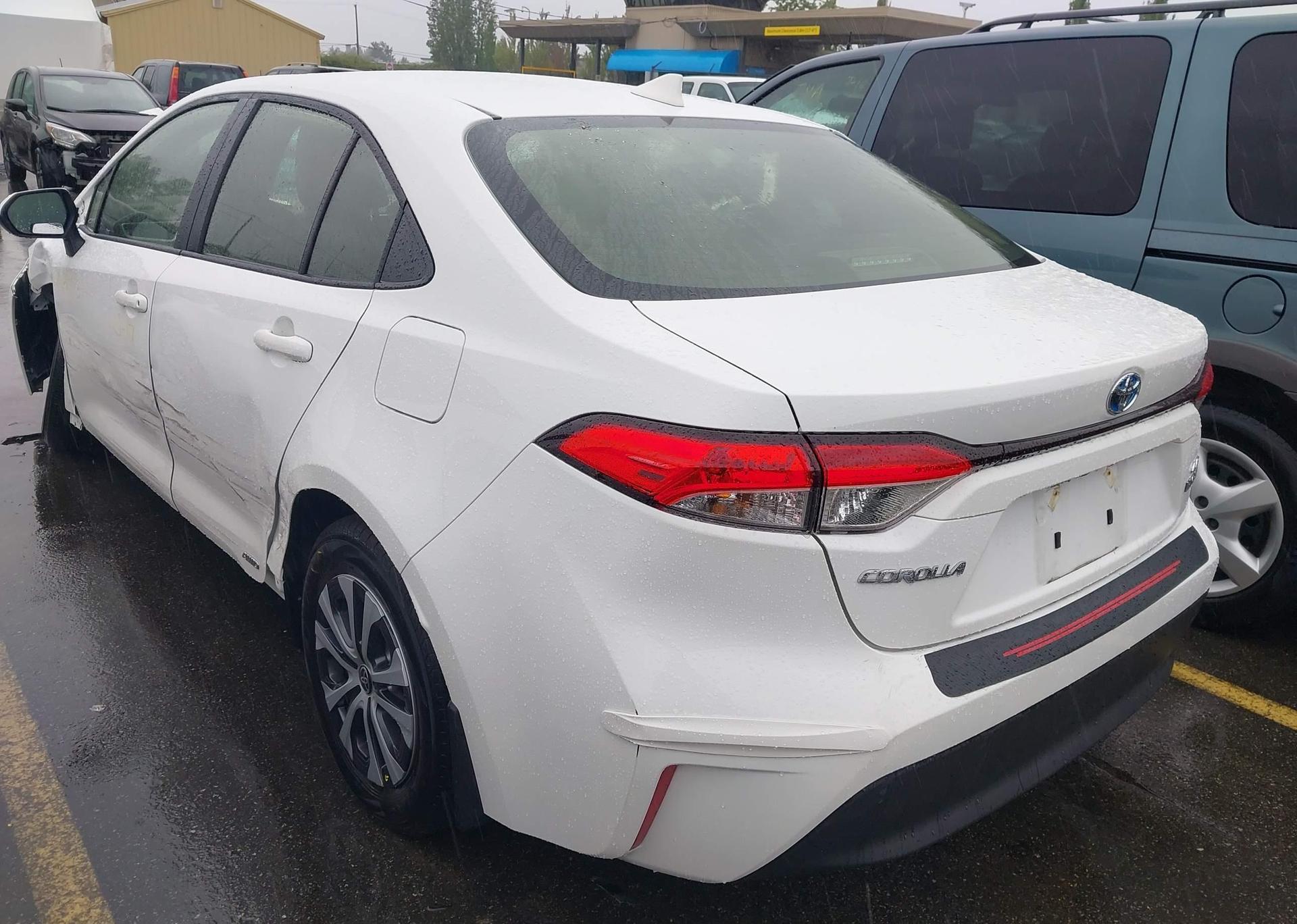 2024 TOYOTA COROLLA LE