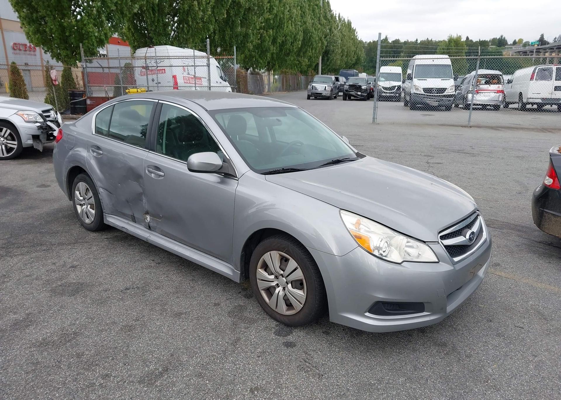 2010 SUBARU LEGACY 2.5I