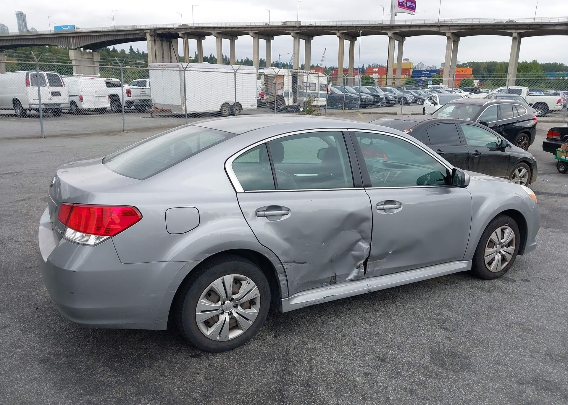 2010 SUBARU LEGACY 2.5I