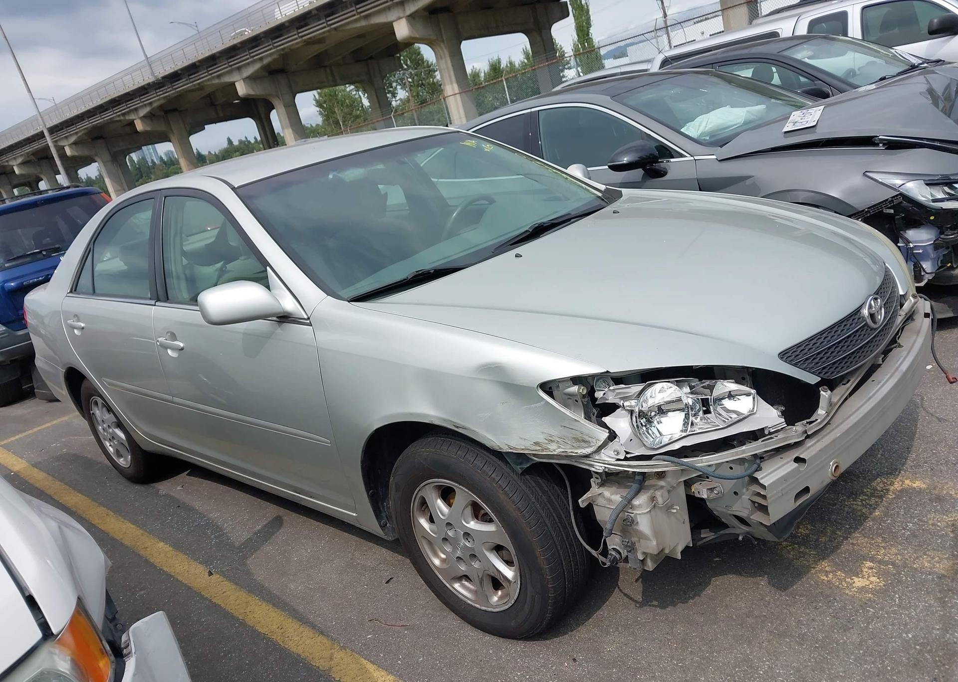 2002 TOYOTA CAMRY LE