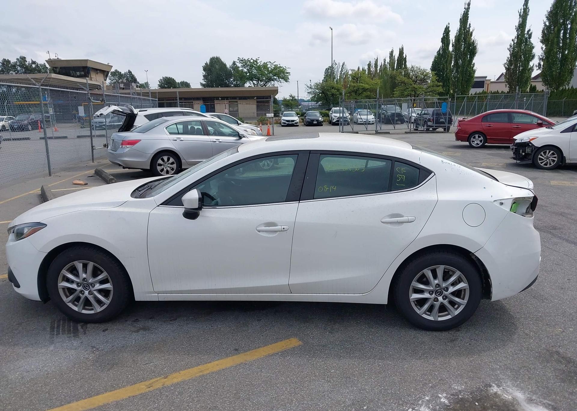 2015 MAZDA 3 TOURING