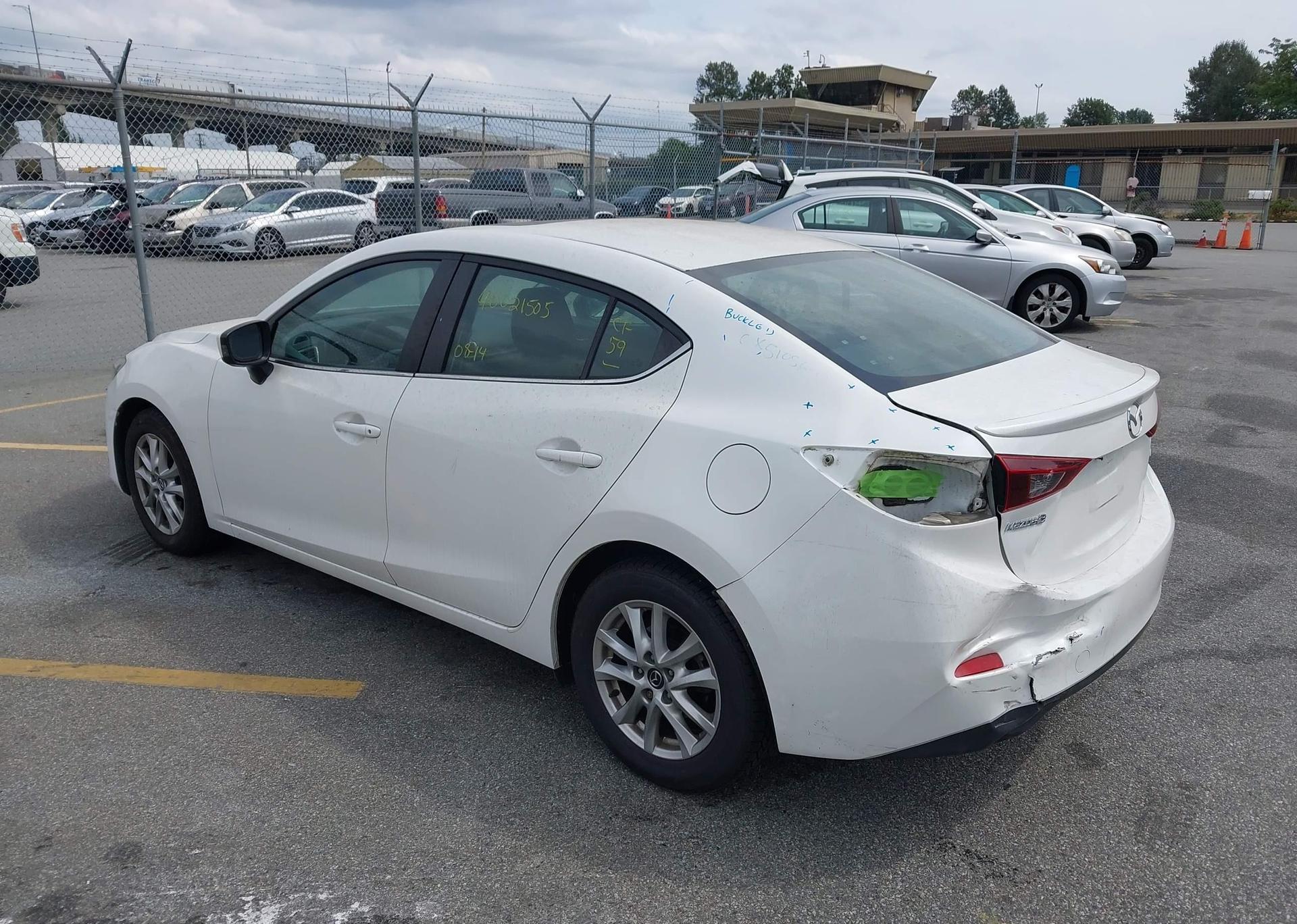 2015 MAZDA 3 TOURING