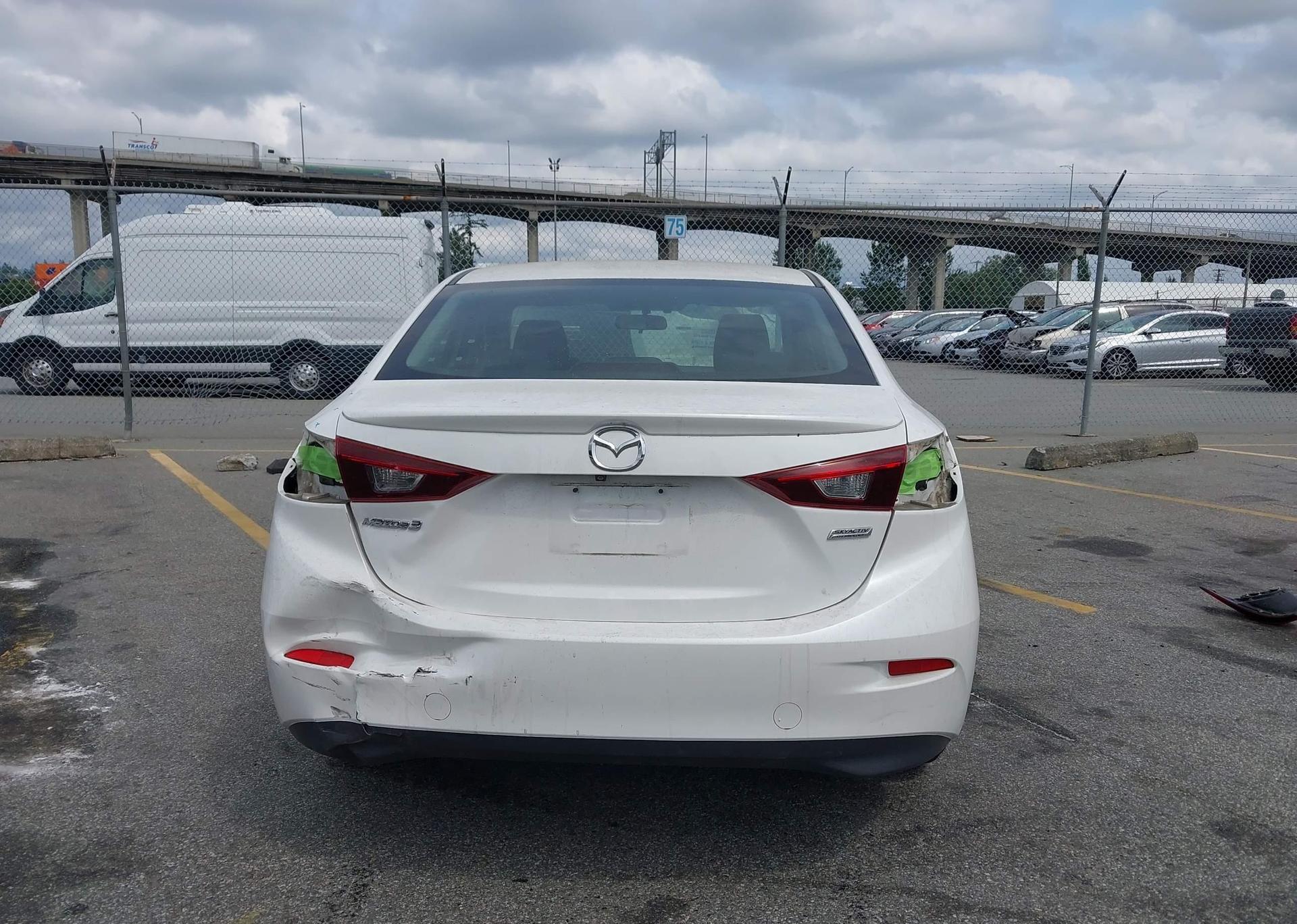 2015 MAZDA 3 TOURING