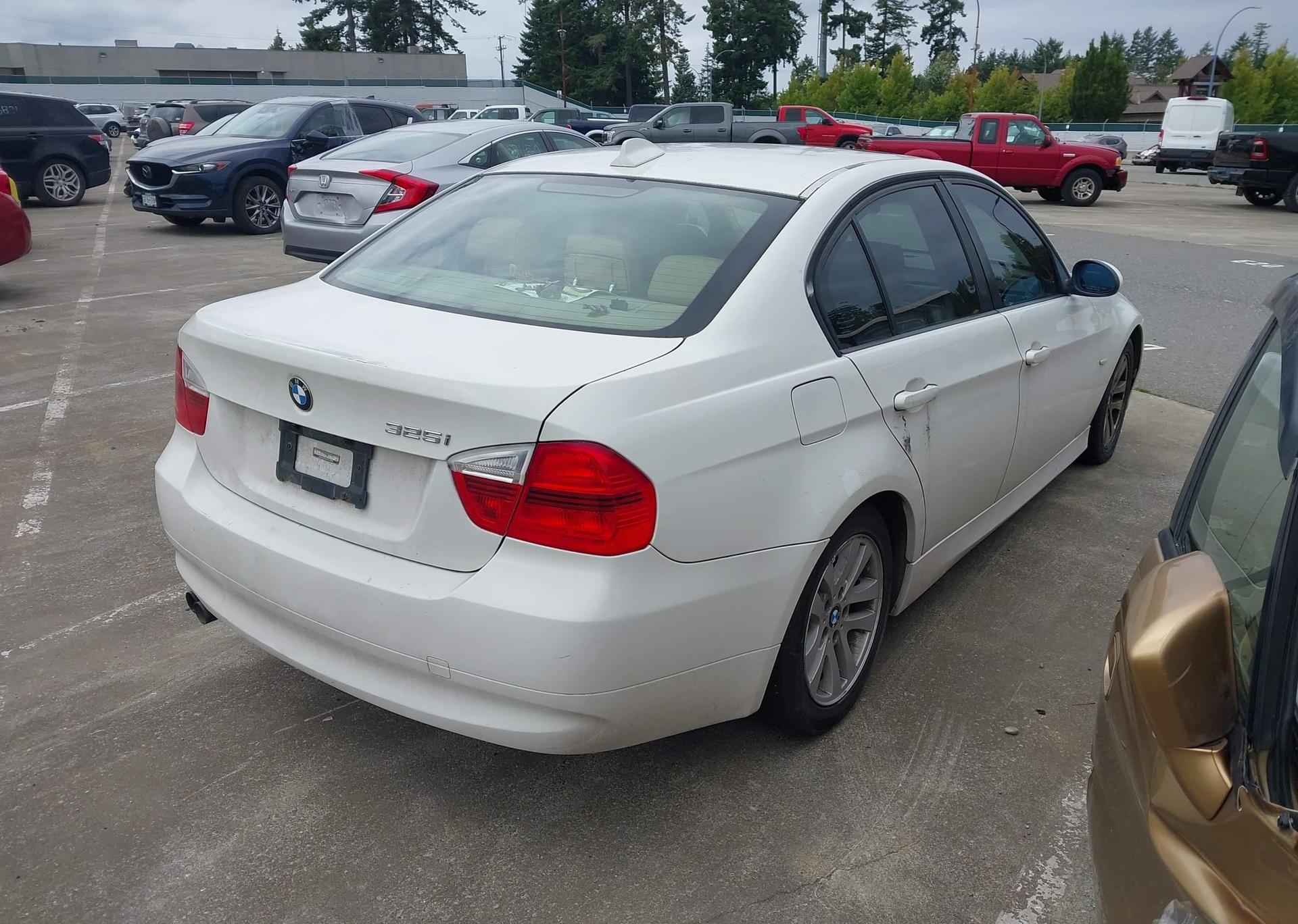2006 BMW 325I