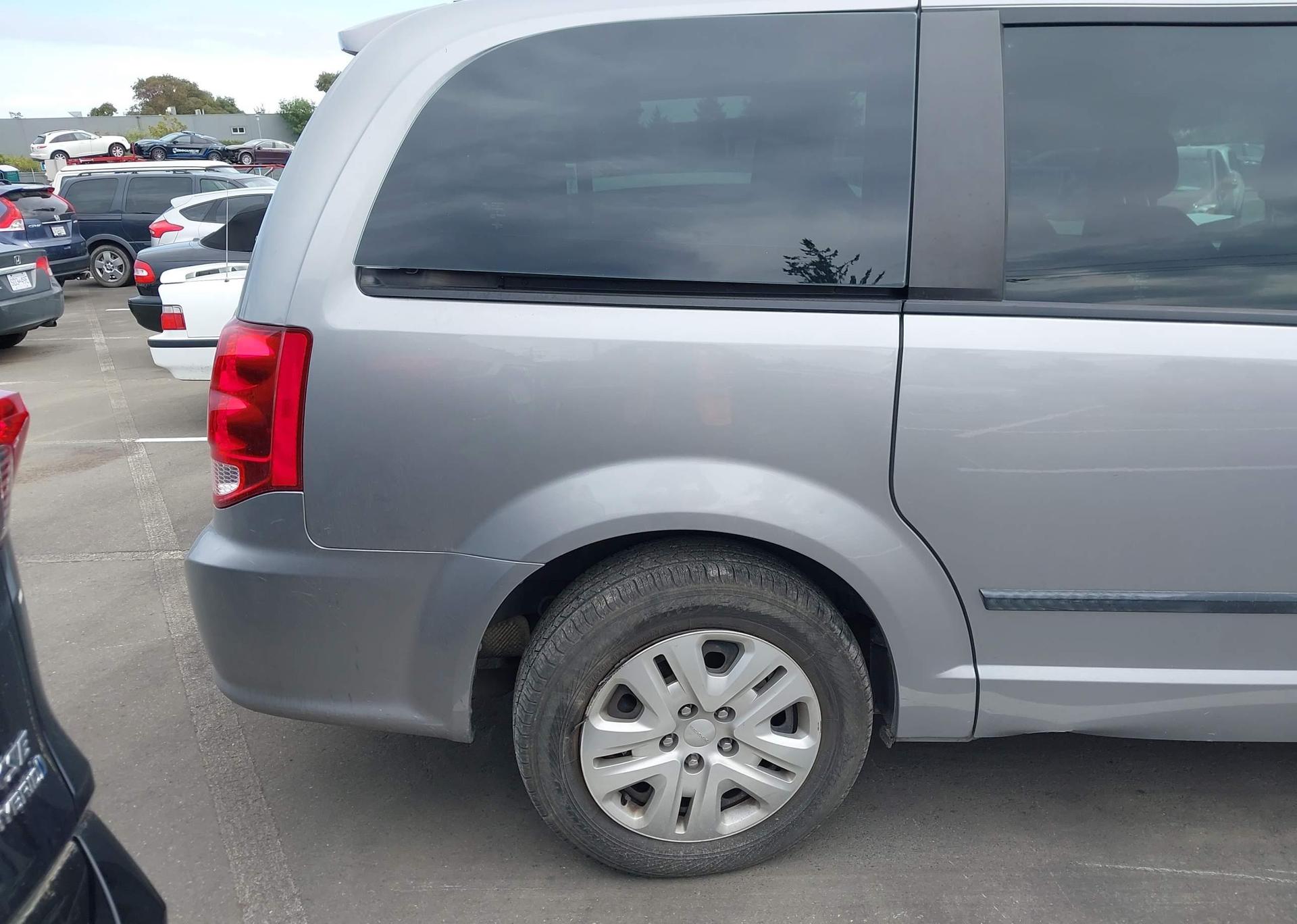 2016 DODGE GRAND CARAVAN SE