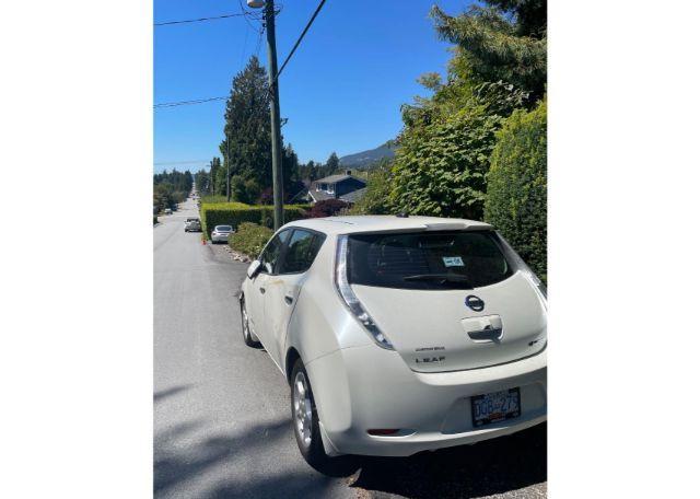 2015 NISSAN LEAF
