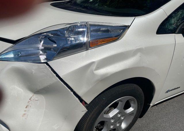 2015 NISSAN LEAF