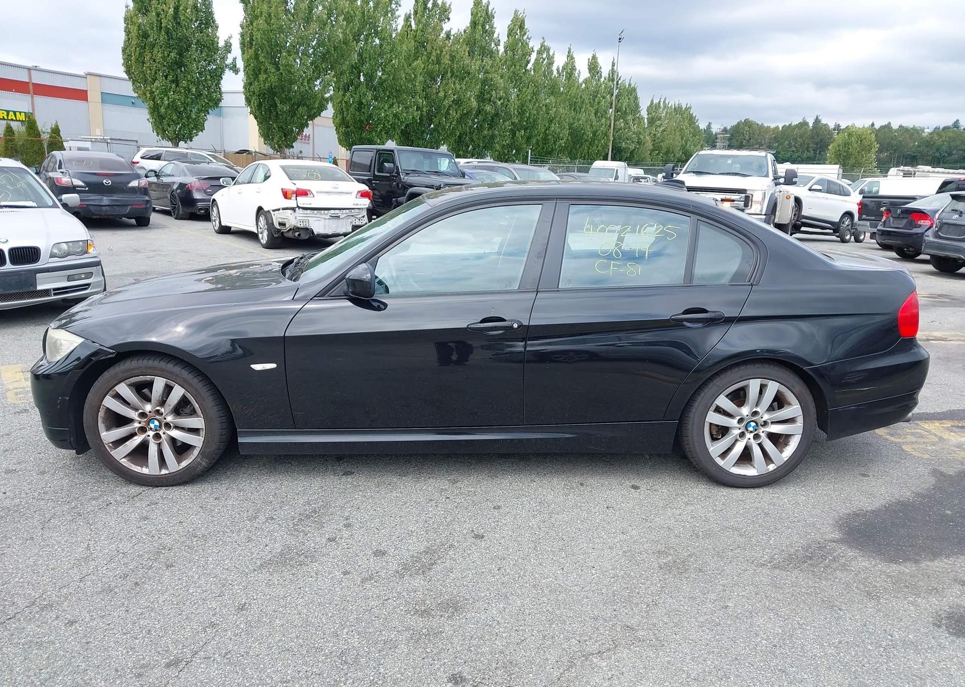 2011 BMW 323I