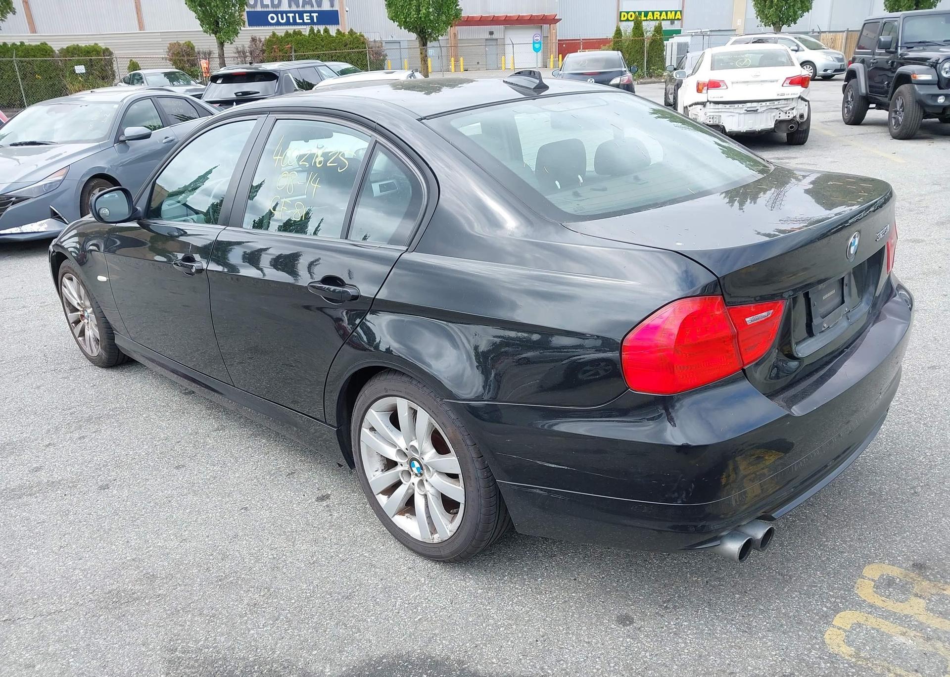 2011 BMW 323I