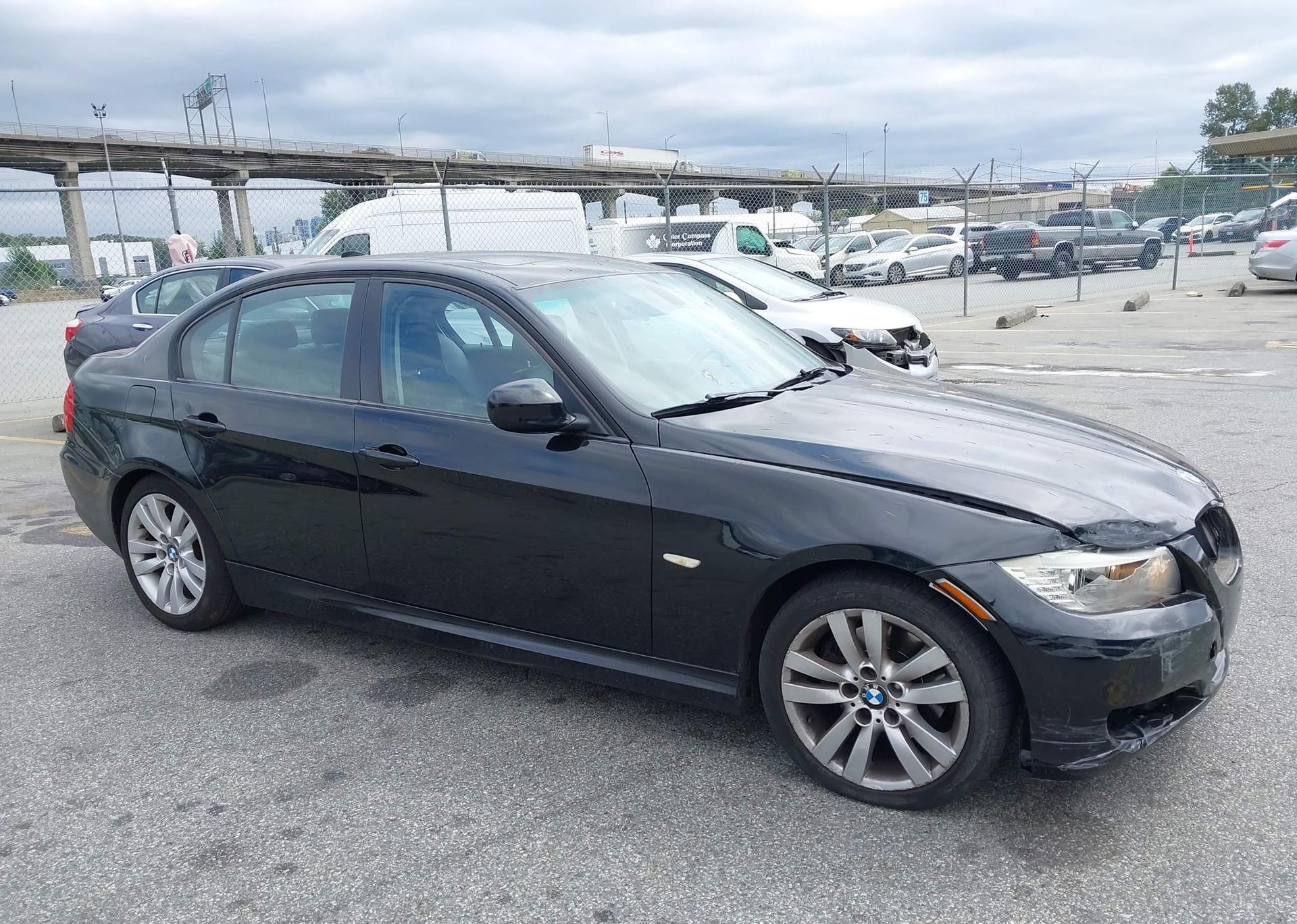 2011 BMW 323I