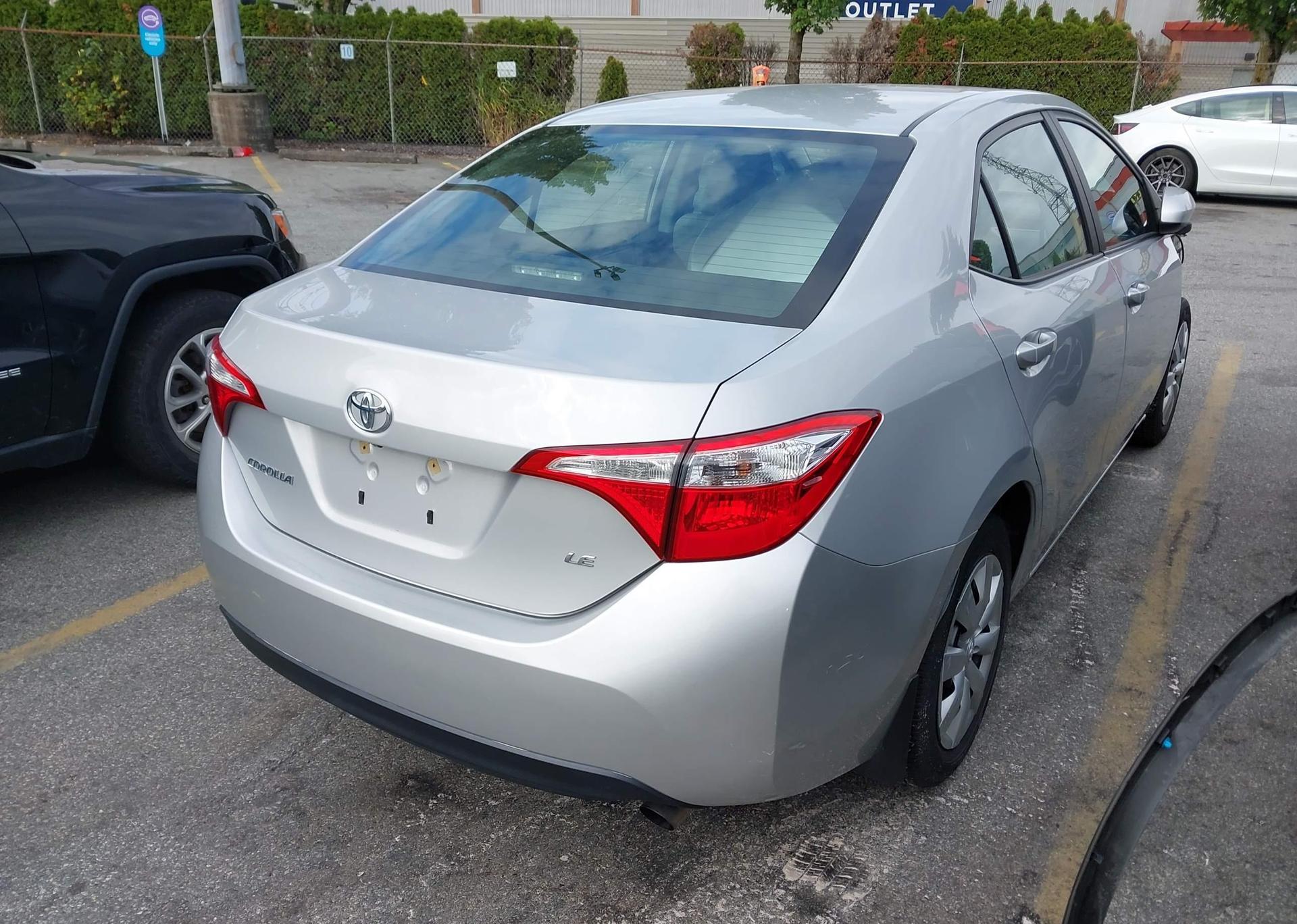 2015 TOYOTA COROLLA LE