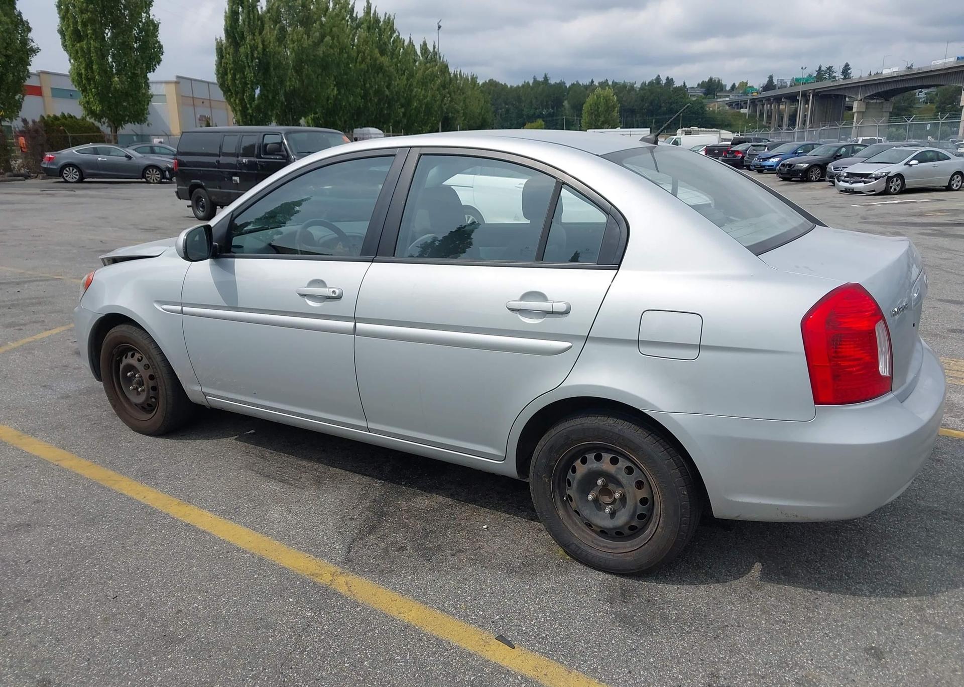 2011 HYUNDAI ACCENT GLS