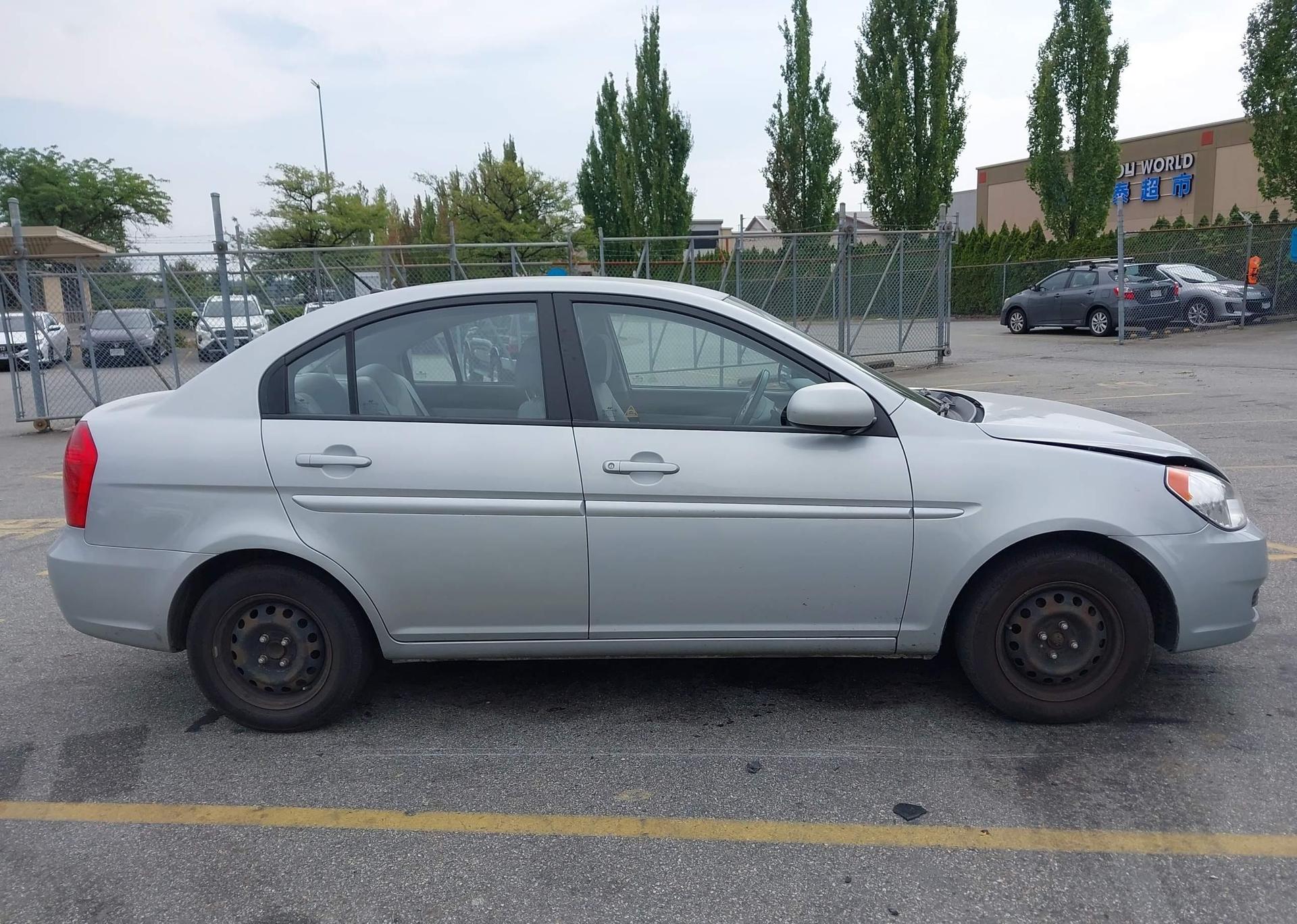 2011 HYUNDAI ACCENT GLS