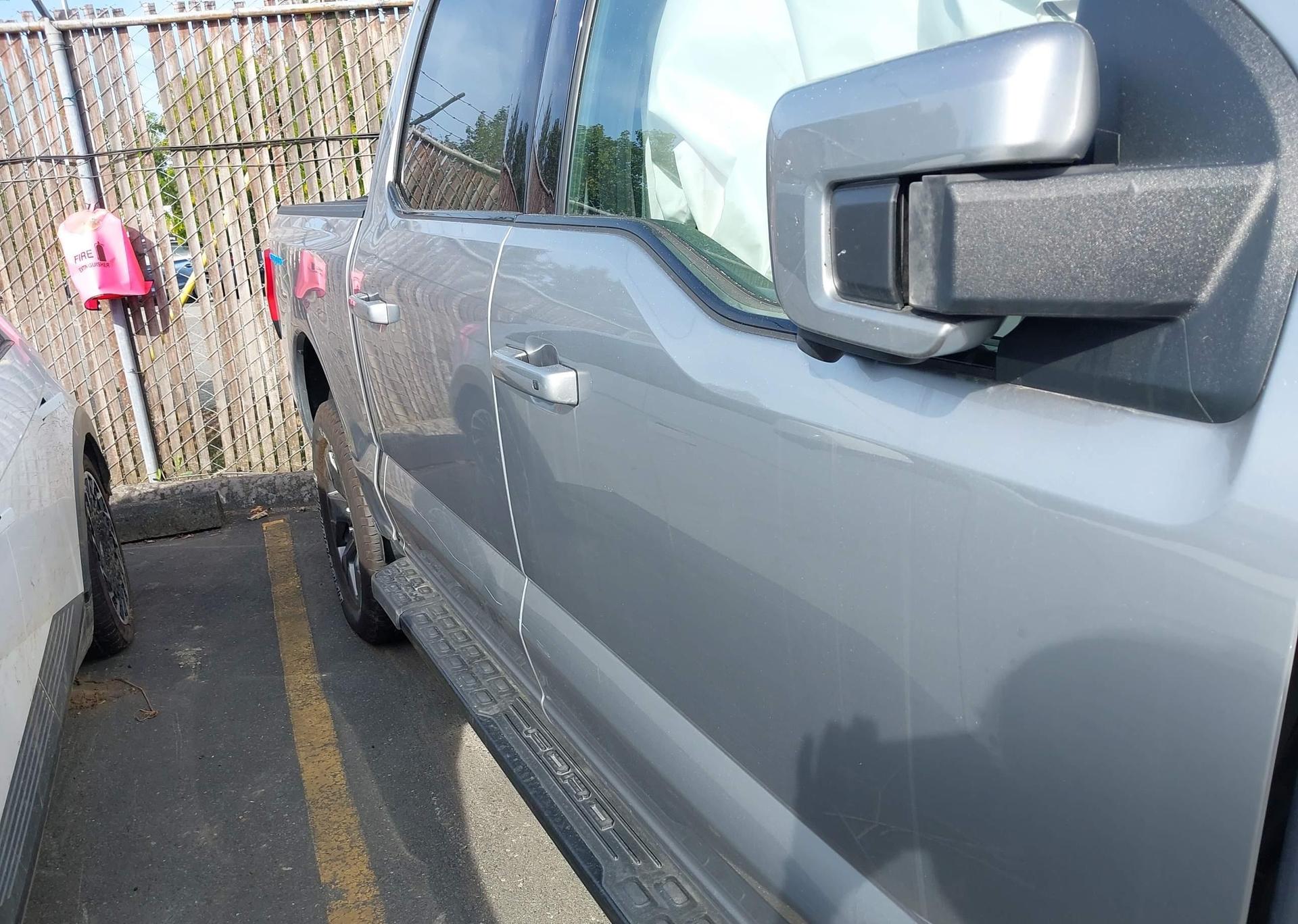 2023 FORD F150 LIGHTNING PRO