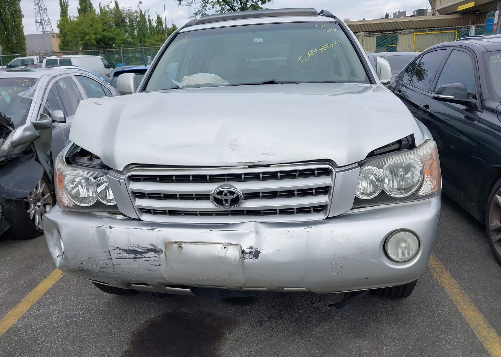 2003 TOYOTA HIGHLANDER LIMITED