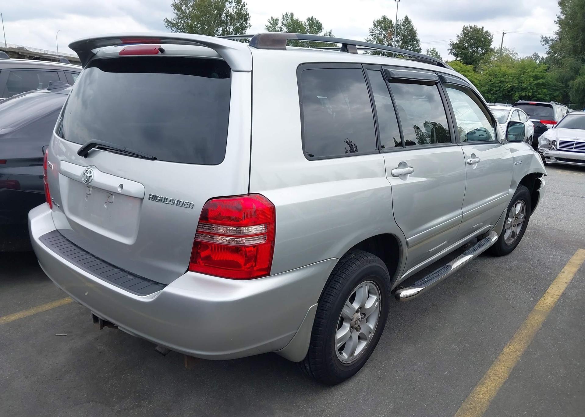 2003 TOYOTA HIGHLANDER LIMITED