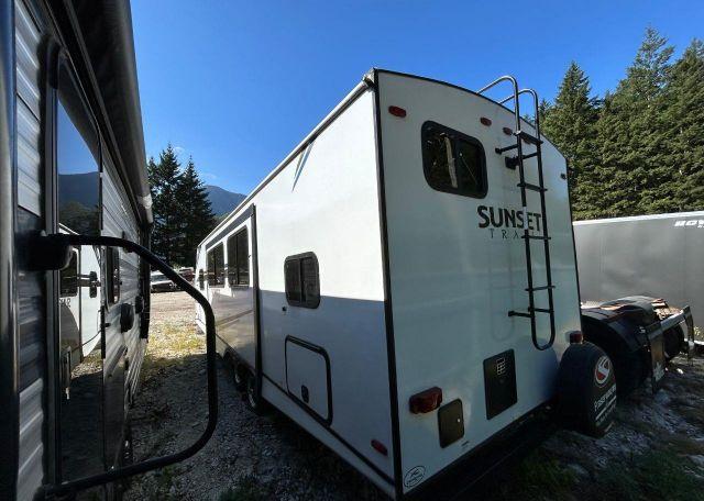 2021 KEYSTONE SUNSET TRAIL SUPER LITE