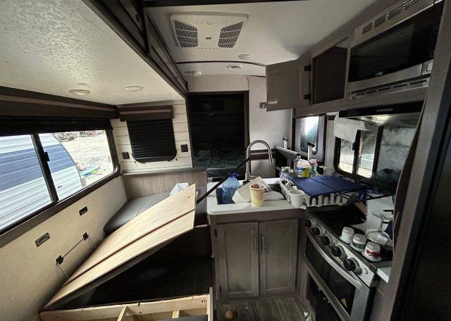 2021 KEYSTONE SUNSET TRAIL SUPER LITE