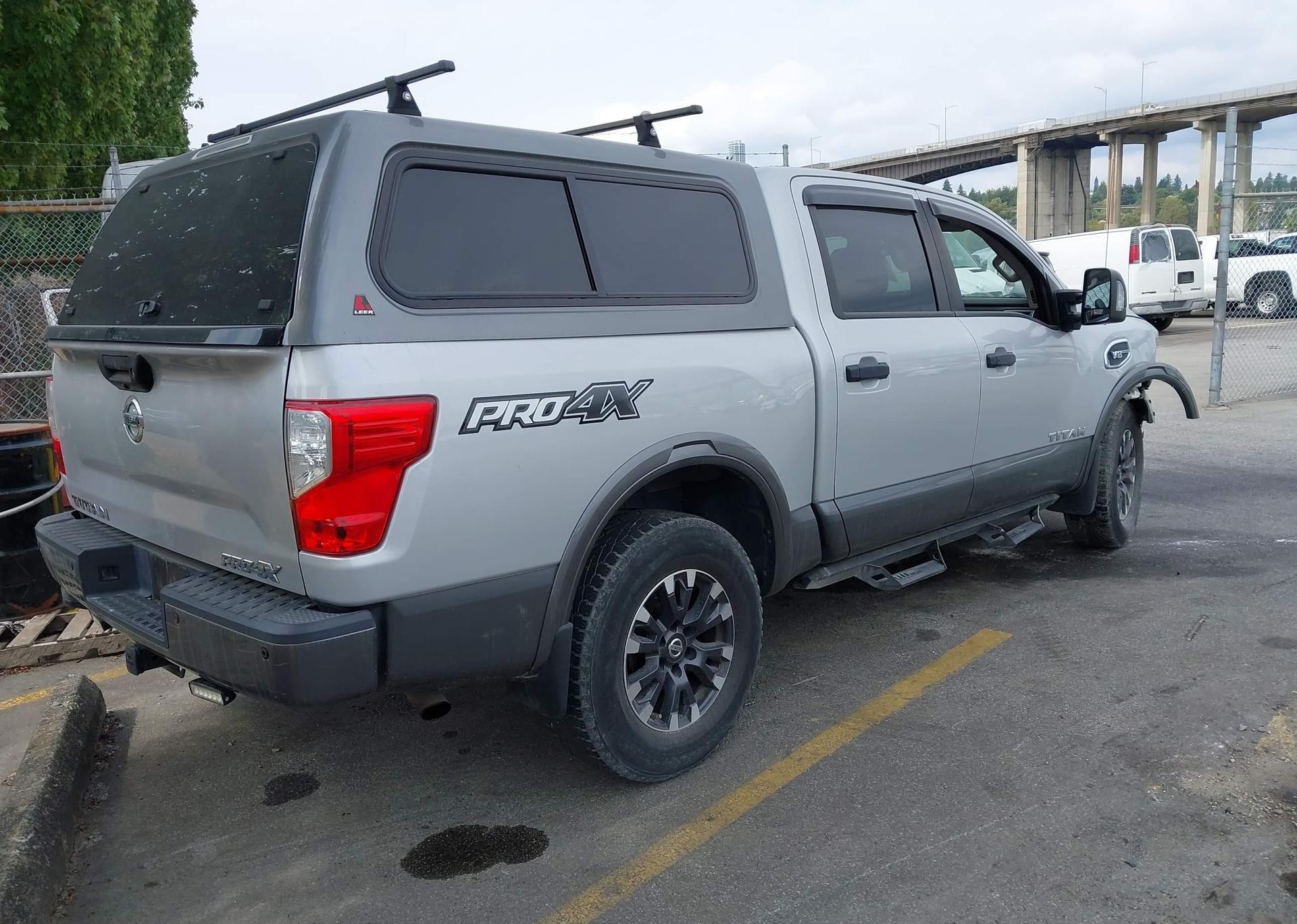 2017 NISSAN TITAN