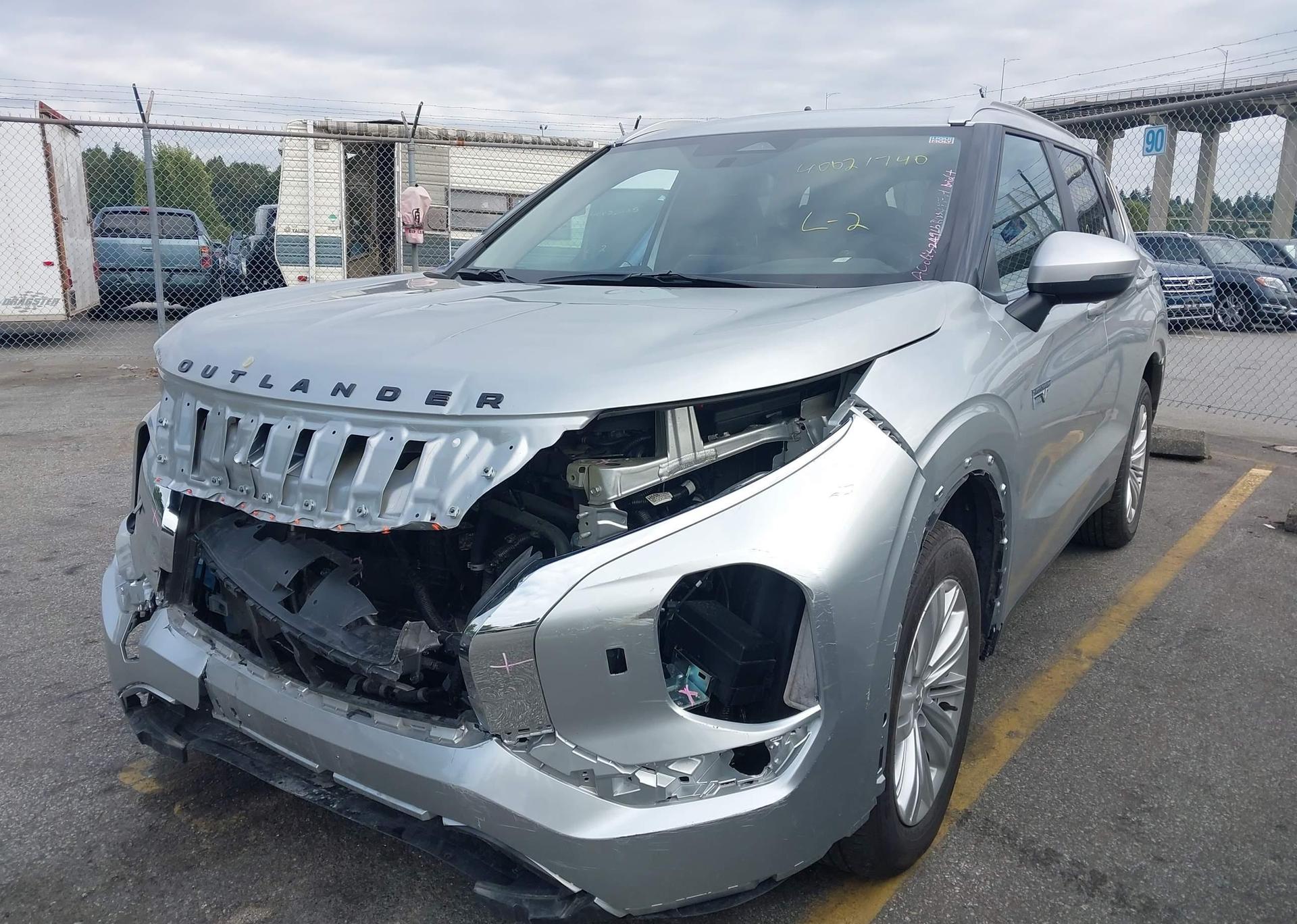 2025 MITSUBISHI OUTLANDER SE