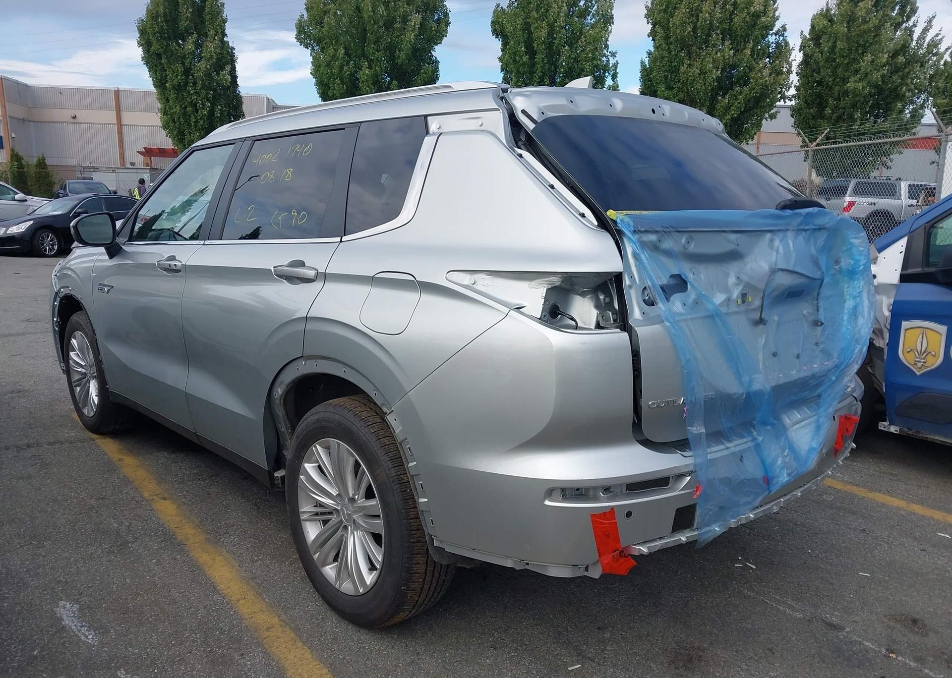 2025 MITSUBISHI OUTLANDER SE