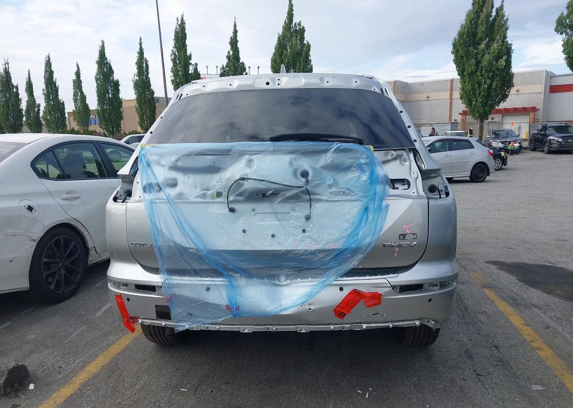 2025 MITSUBISHI OUTLANDER SE