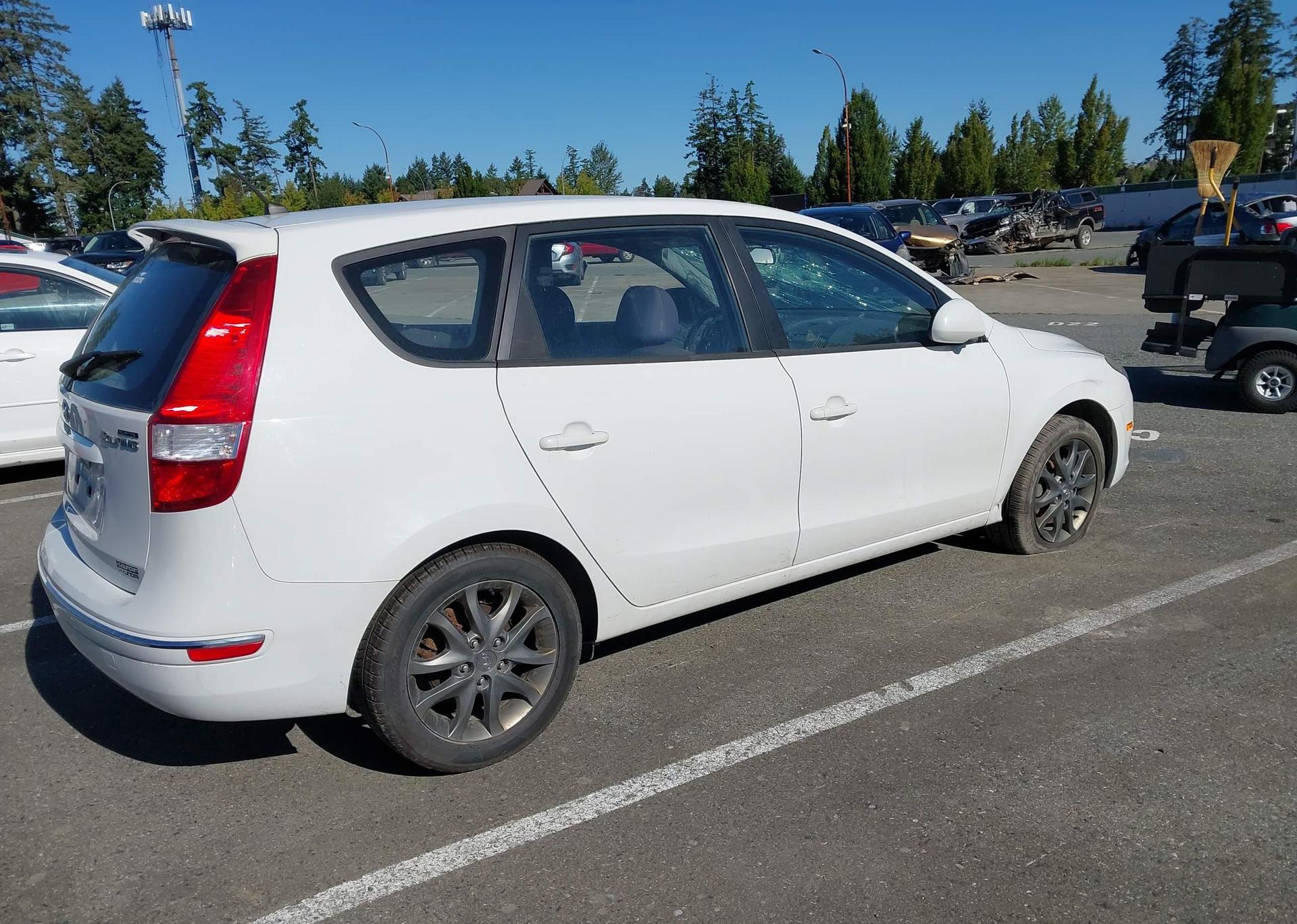 2012 HYUNDAI Elantra Touring GLS