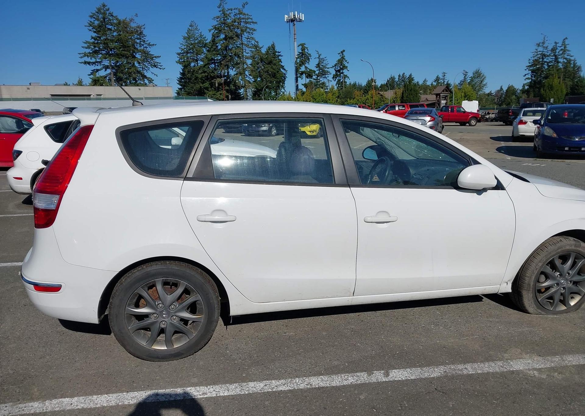 2012 HYUNDAI Elantra Touring GLS