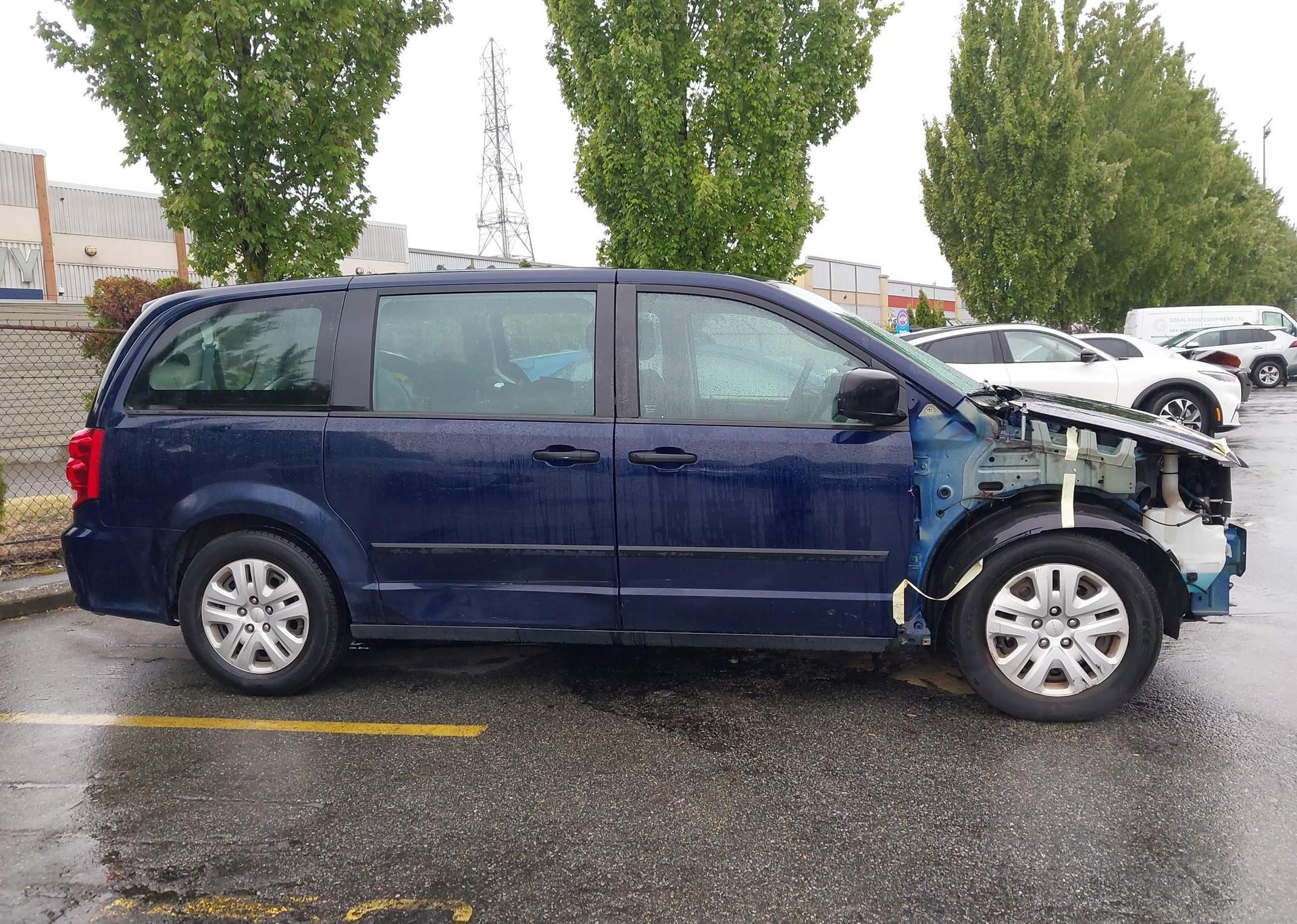 2014 DODGE GRAND CARAVAN SE