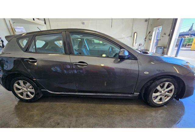 2010 MAZDA 3 S