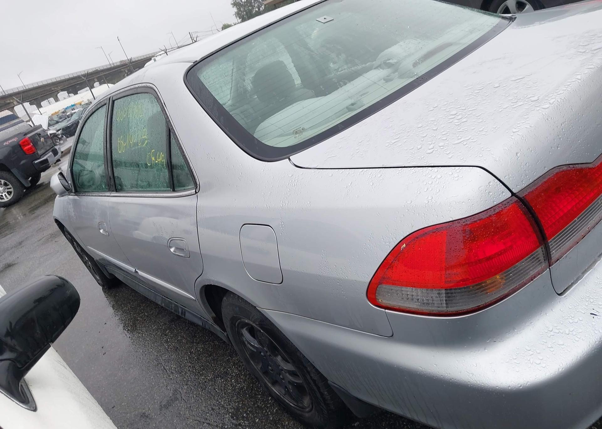 2002 HONDA ACCORD SE