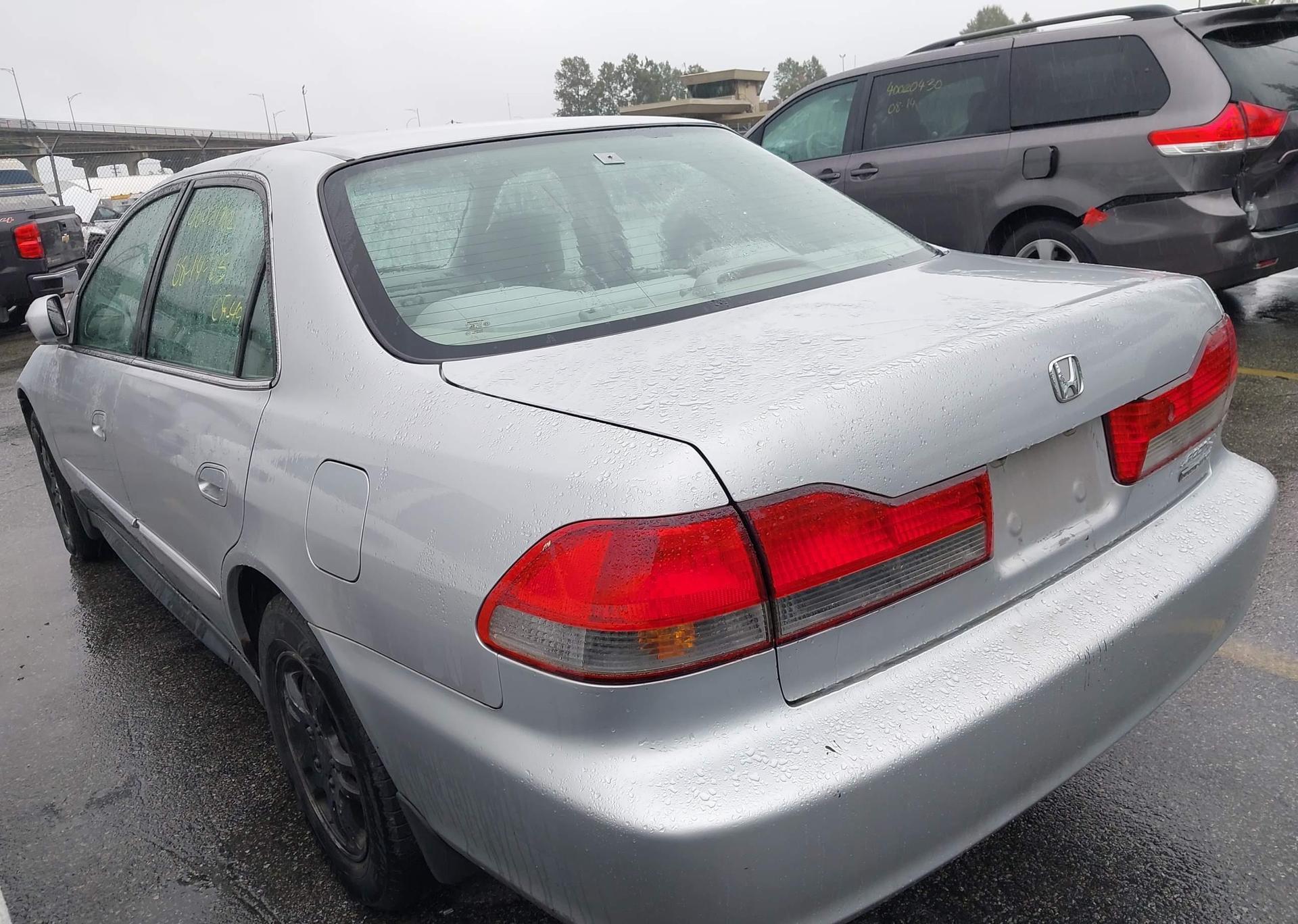 2002 HONDA ACCORD SE