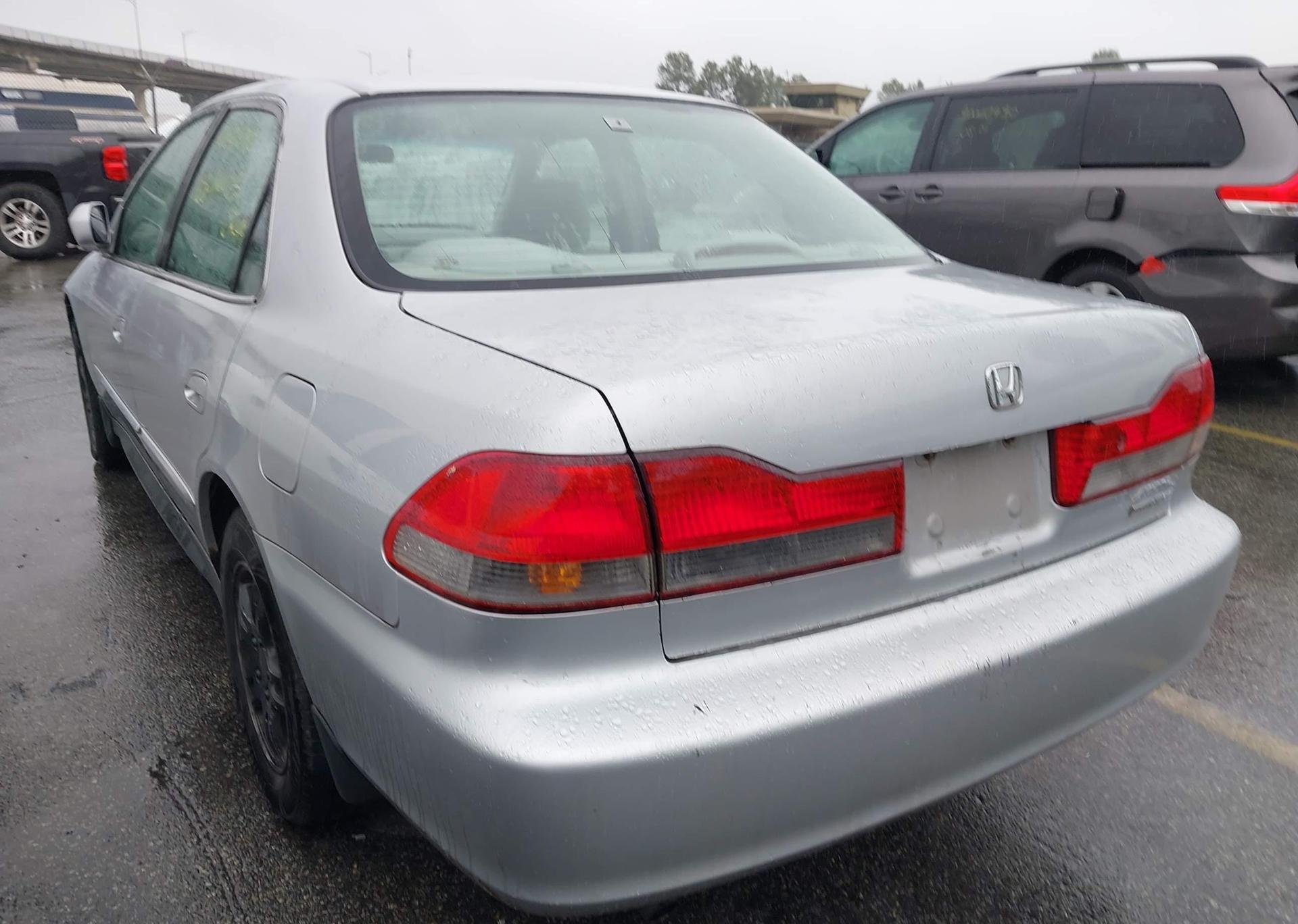 2002 HONDA ACCORD SE
