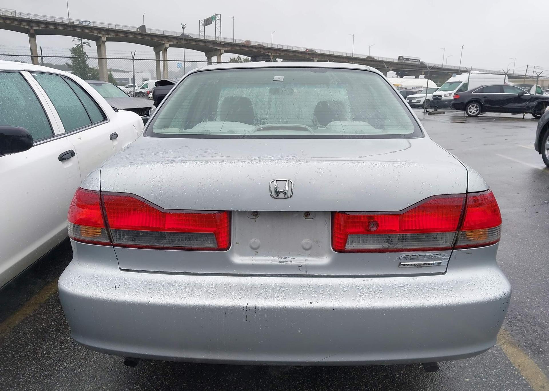 2002 HONDA ACCORD SE