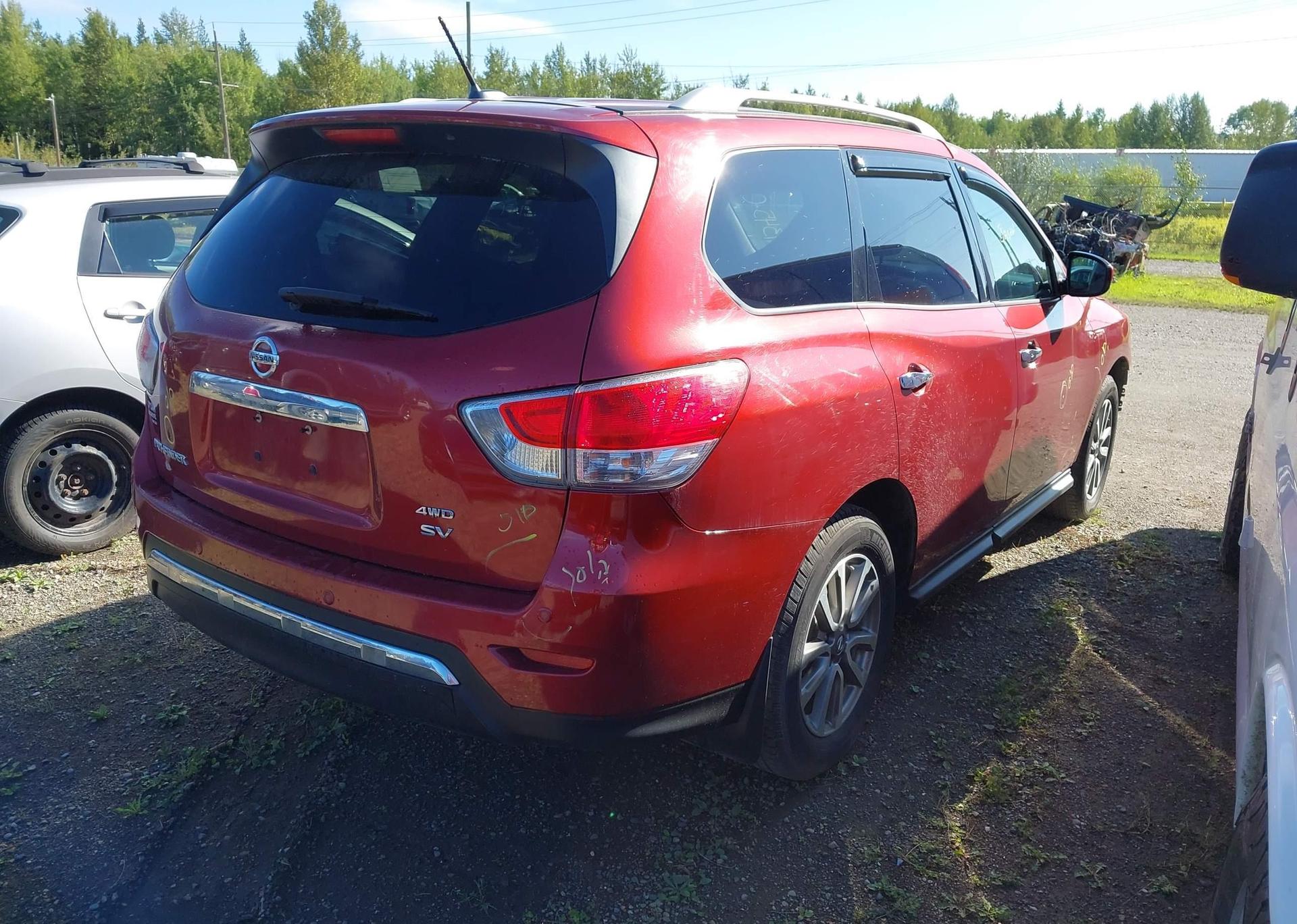 2014 NISSAN PATHFINDER S