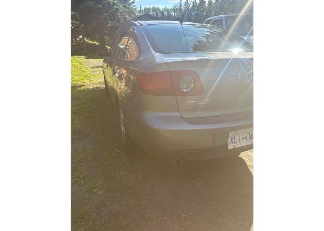 2004 MAZDA 3 I