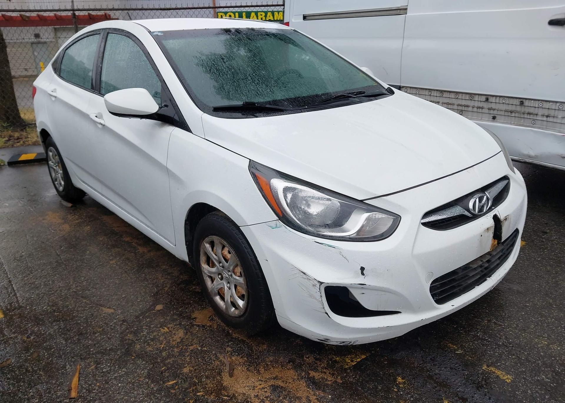 2013 HYUNDAI ACCENT GLS