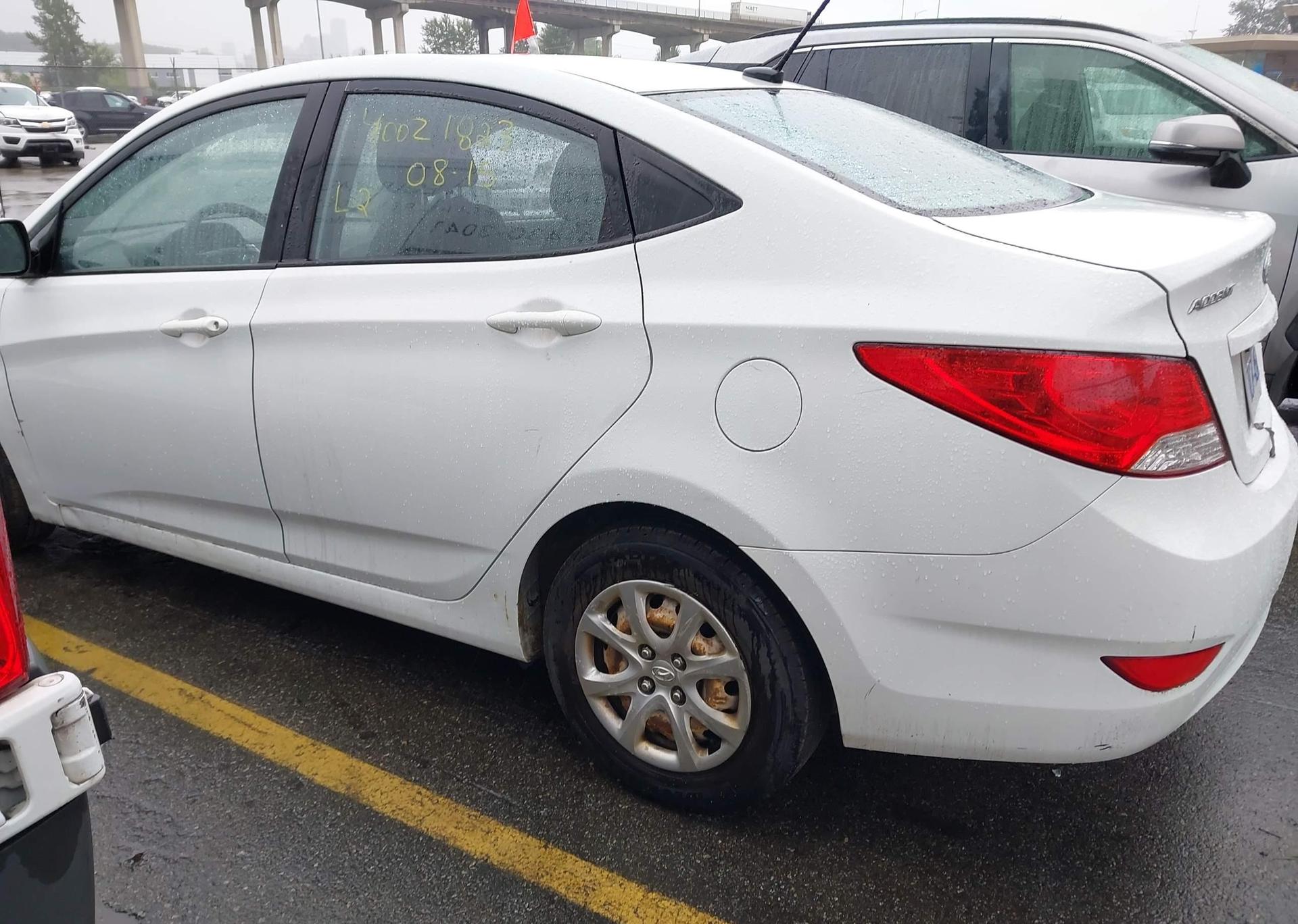2013 HYUNDAI ACCENT GLS