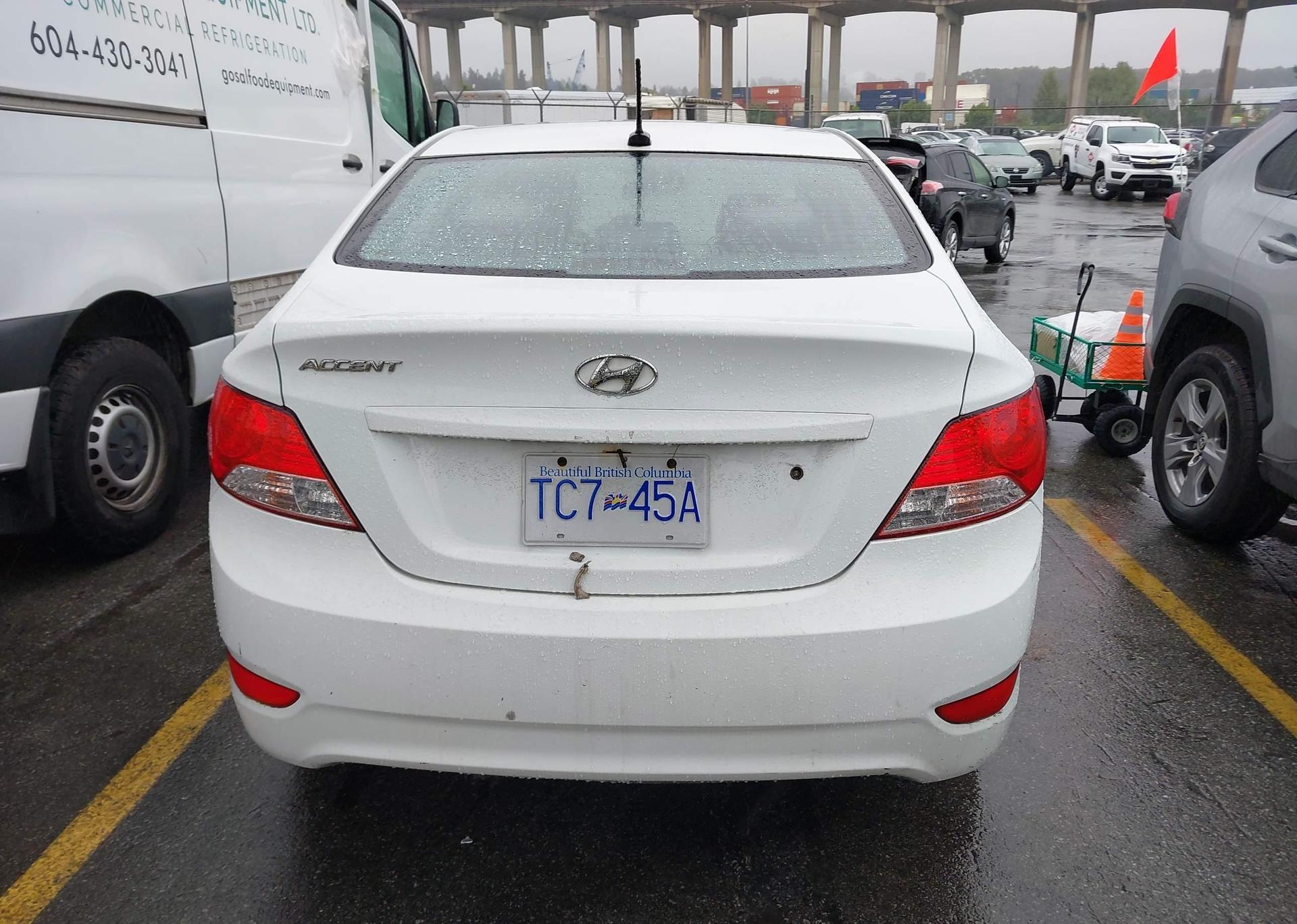 2013 HYUNDAI ACCENT GLS
