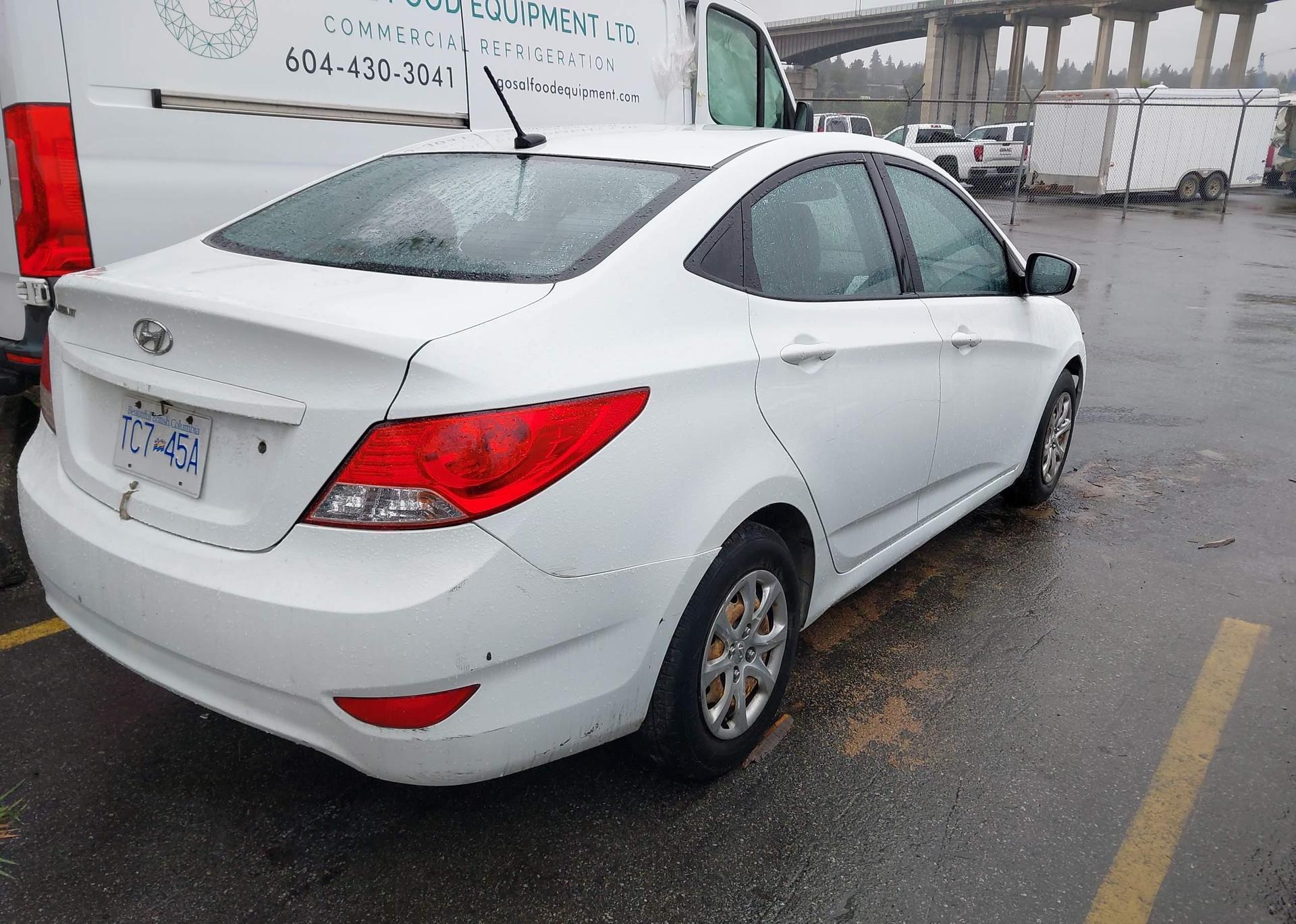 2013 HYUNDAI ACCENT GLS