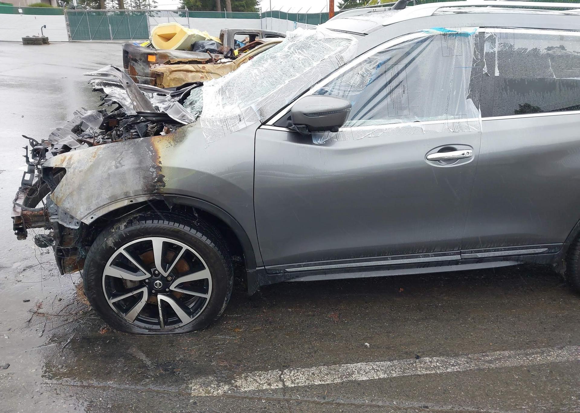 2019 NISSAN ROGUE S