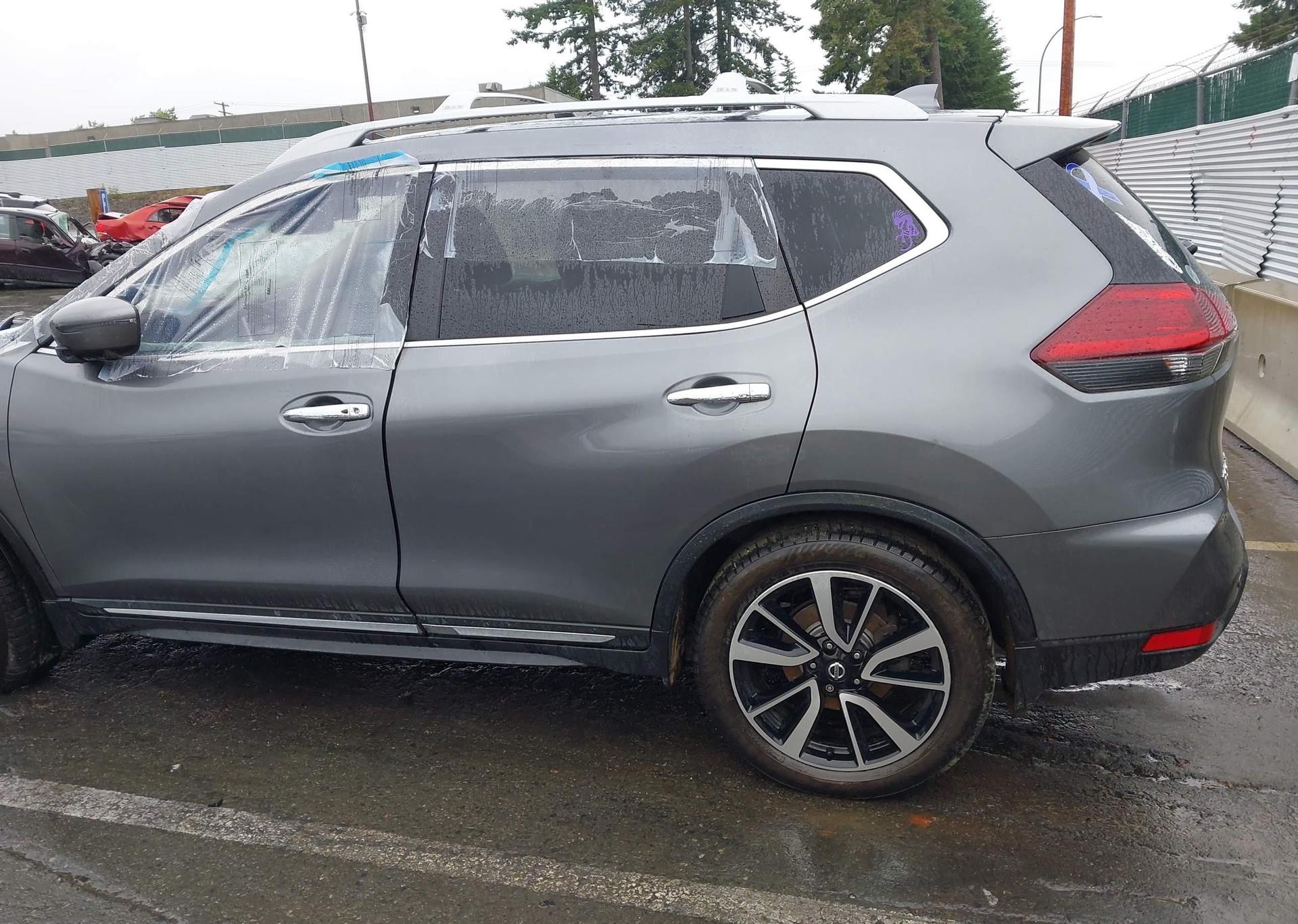 2019 NISSAN ROGUE S