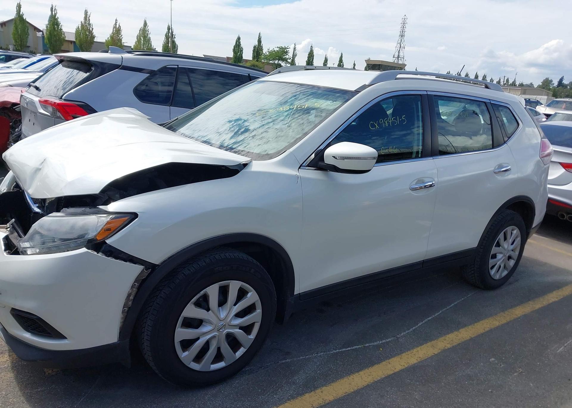 2015 NISSAN ROGUE