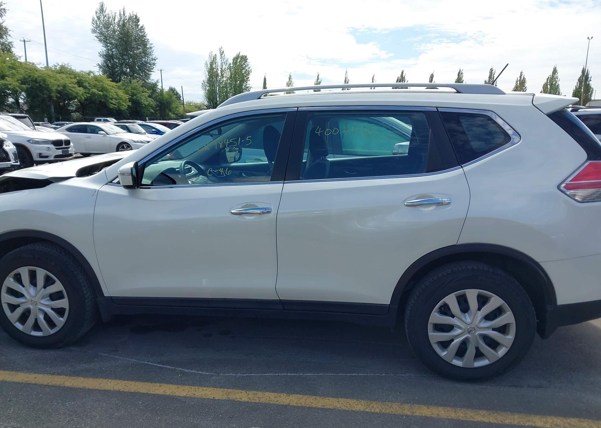 2015 NISSAN ROGUE
