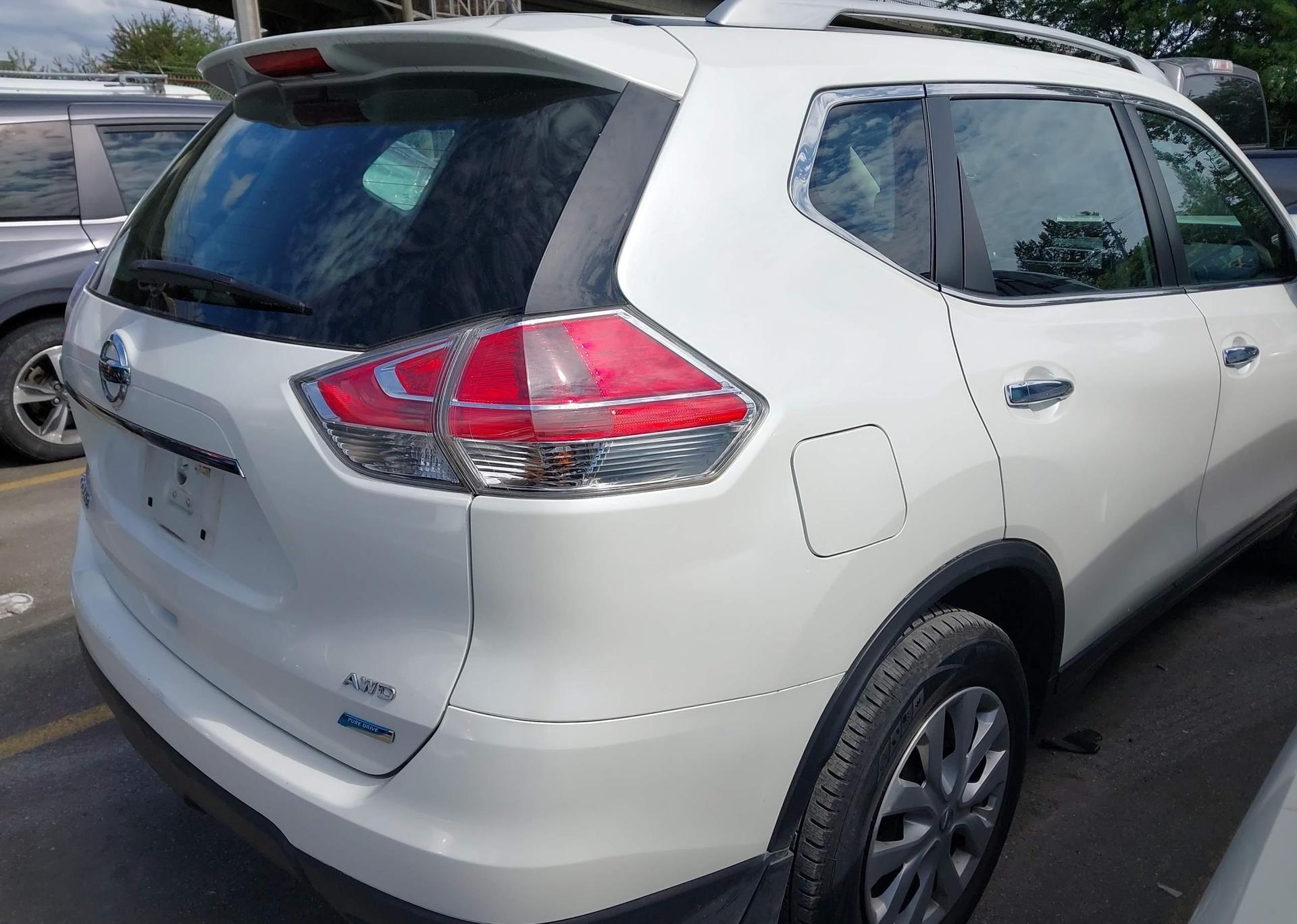 2015 NISSAN ROGUE