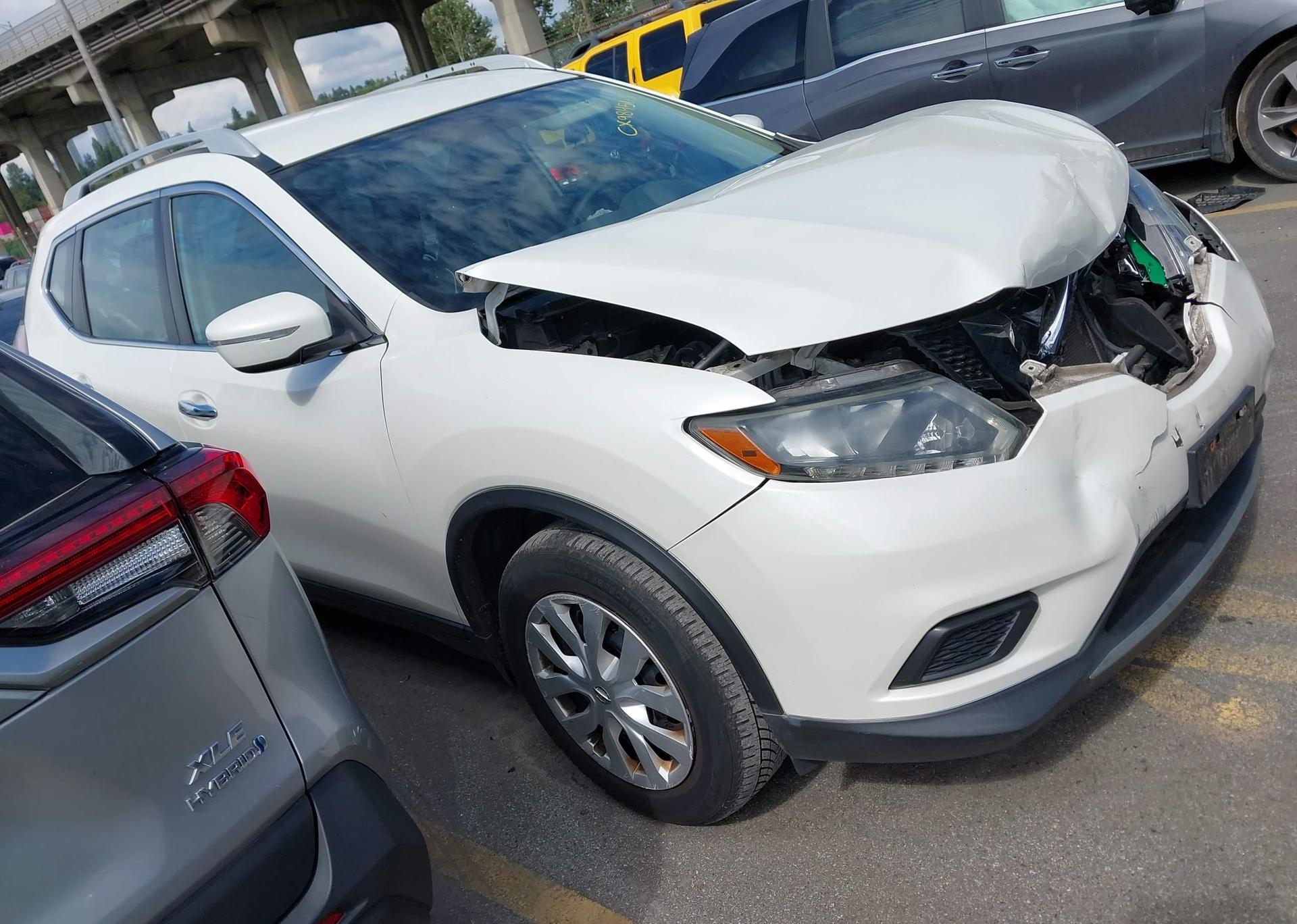 2015 NISSAN ROGUE