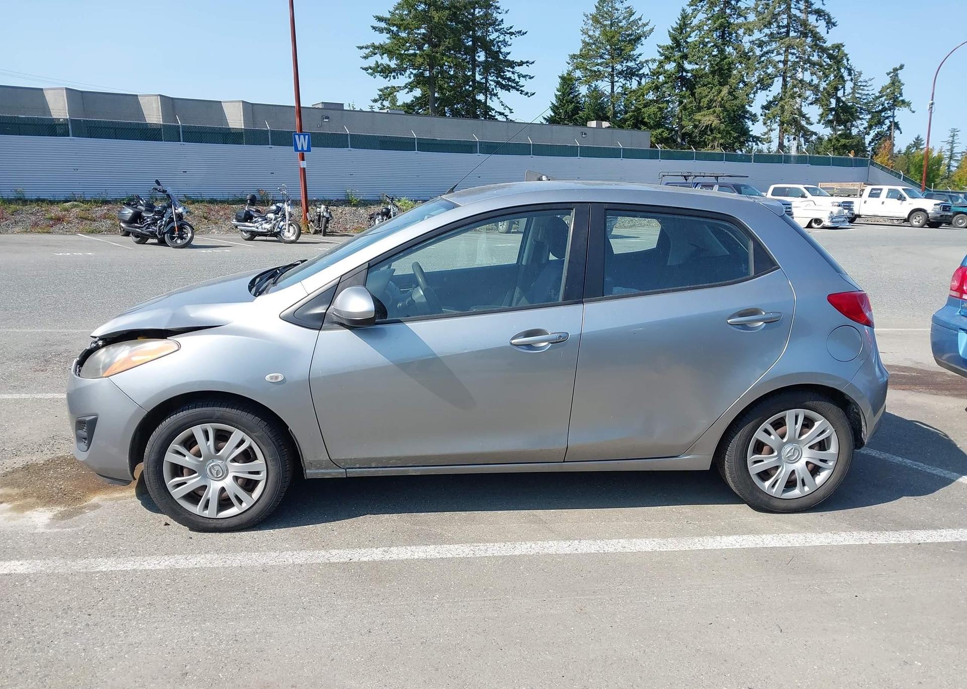2011 MAZDA MAZDA2