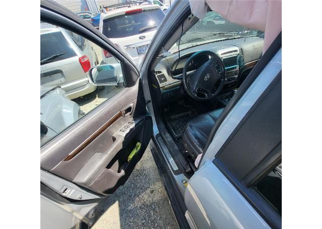2010 HYUNDAI SANTA FE SE